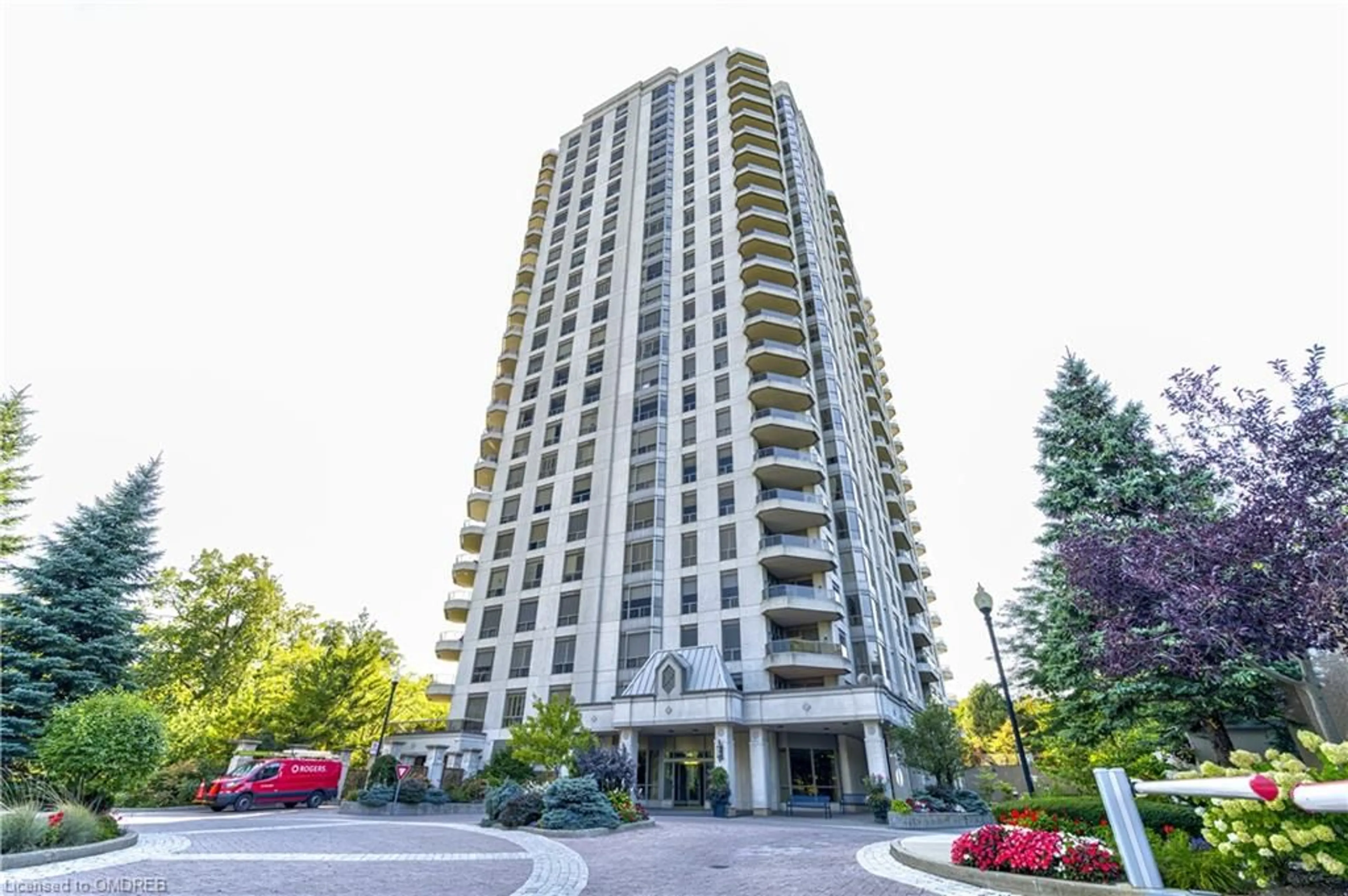 A pic from exterior of the house or condo for 1900 The Collegeway #306, Mississauga Ontario L5L 5Y8