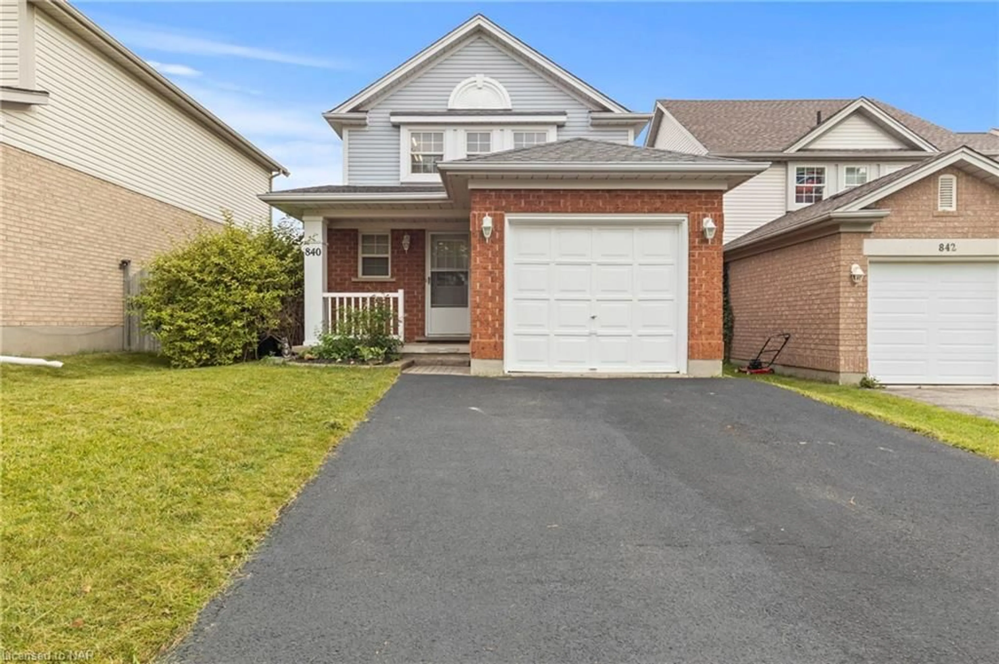 Frontside or backside of a home for 840 Fairway Cres, Kitchener Ontario N2A 4B5