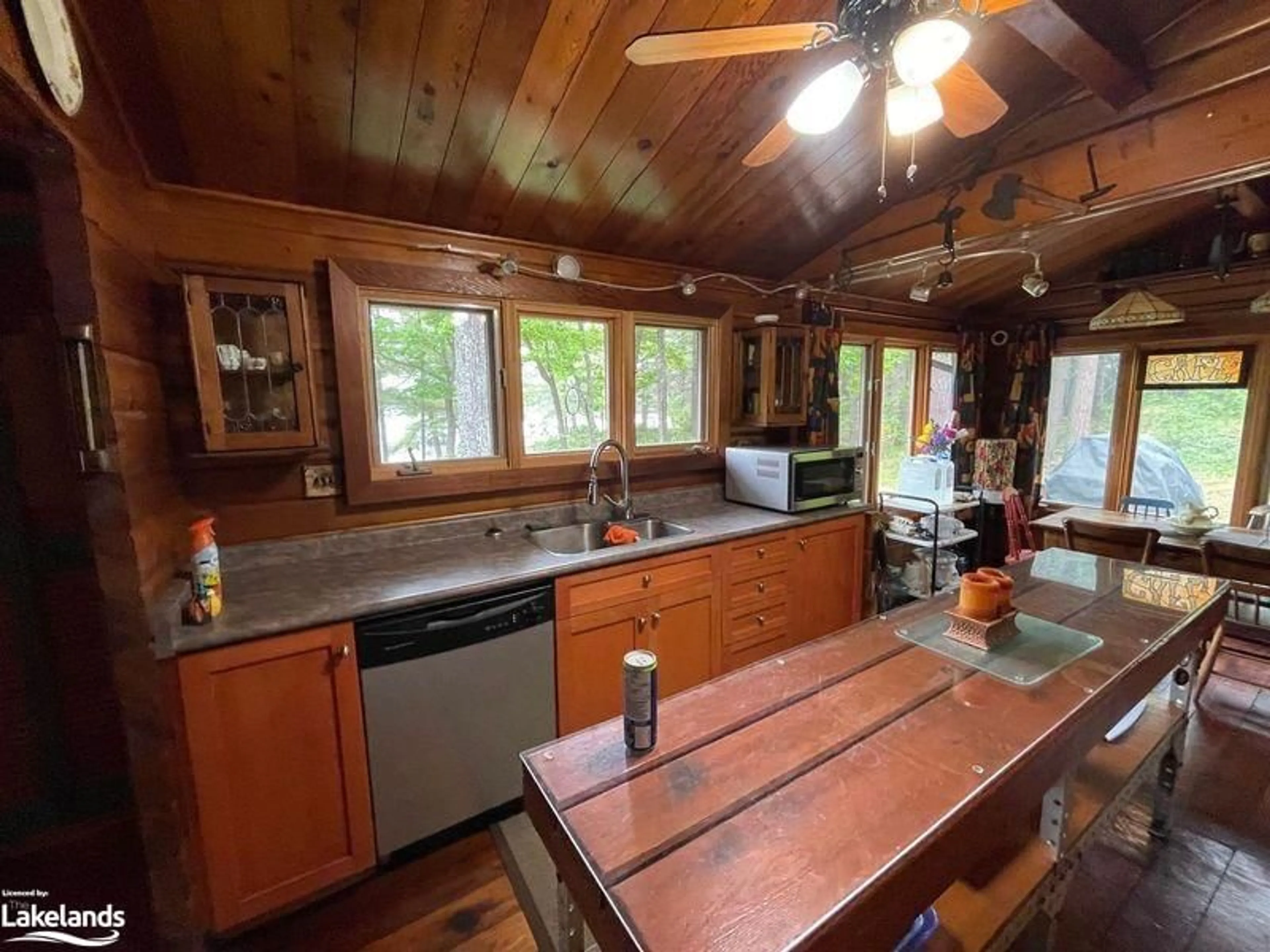 Kitchen for 70547 Severn River Shore, Coldwater Ontario L0K 1E0