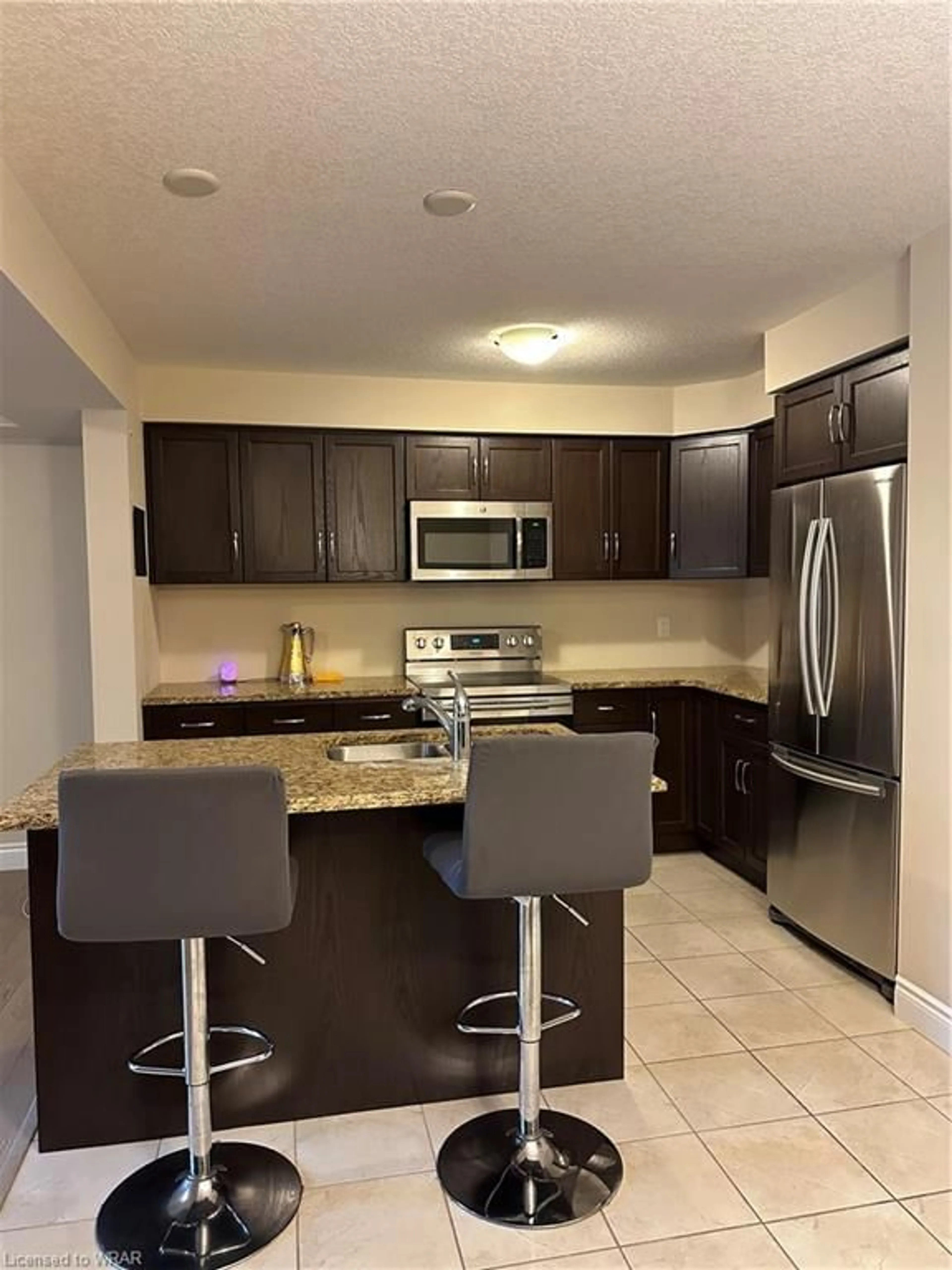 Standard kitchen for 625 Blackbridge Rd #24, Cambridge Ontario N3C 0G6