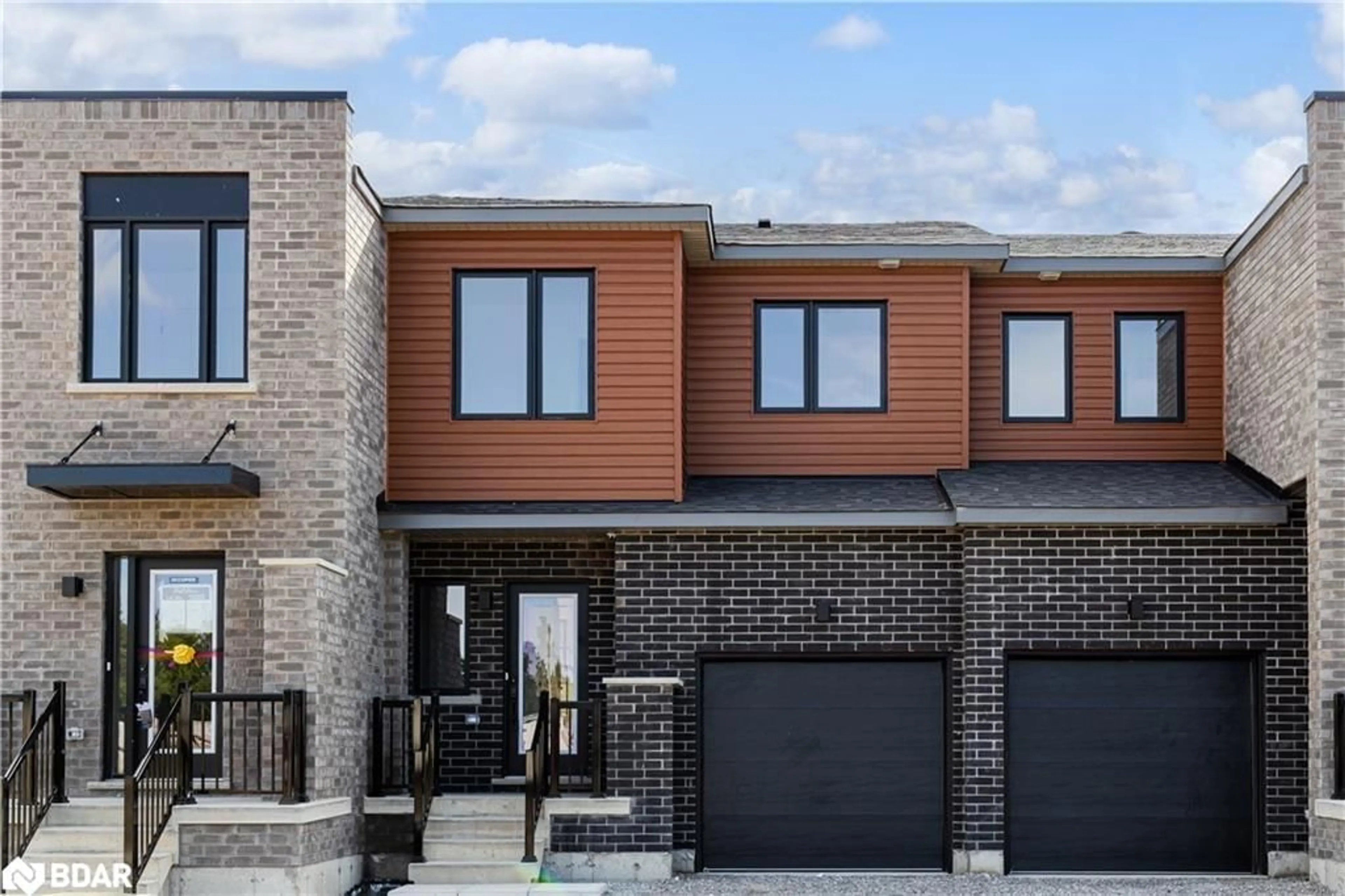 Home with brick exterior material for 137 Turnberry Lane, Barrie Ontario L9J 0M8