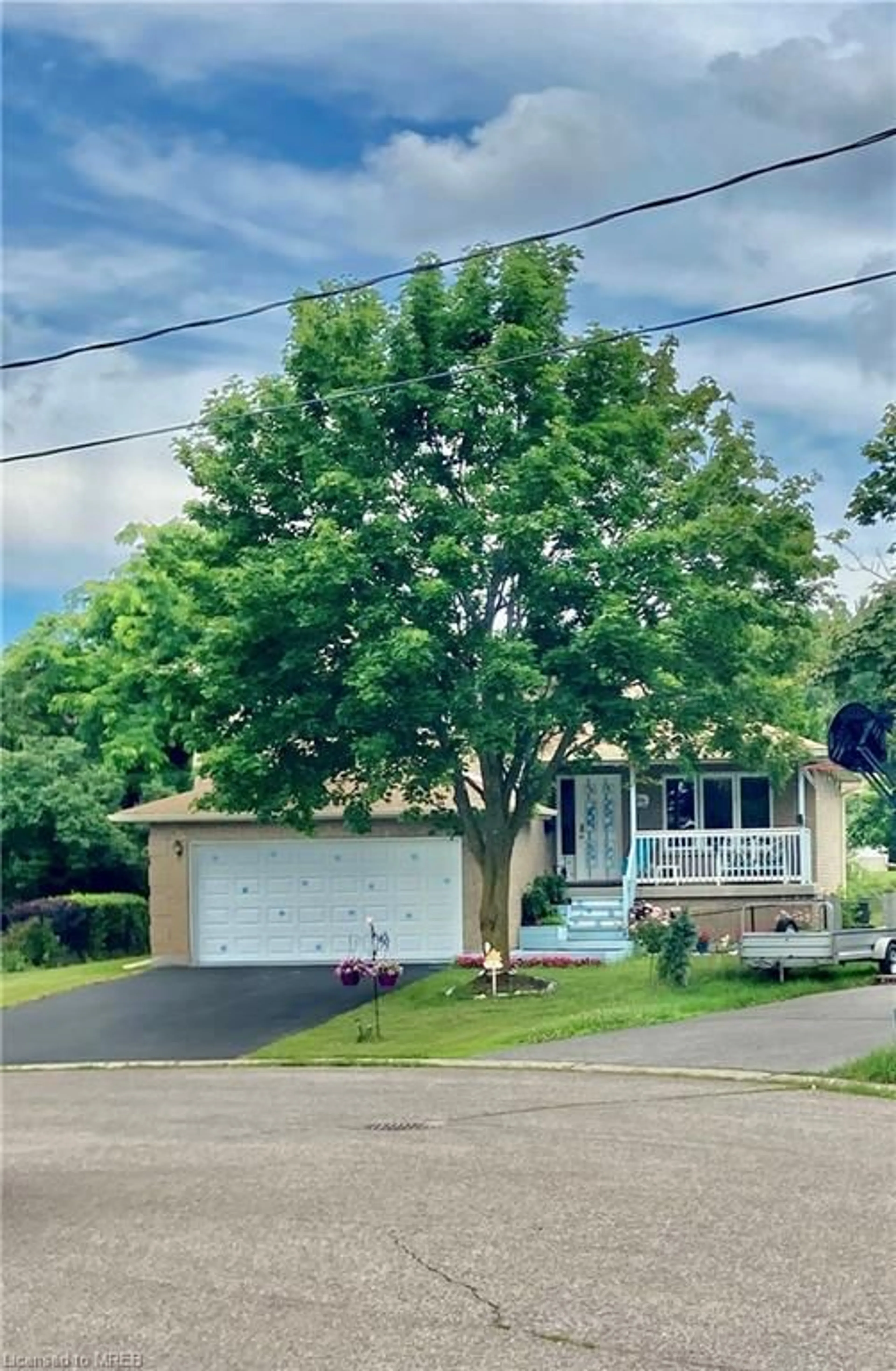 Frontside or backside of a home for 10 O'connell Crt, Lindsay Ontario K9V 5Y1