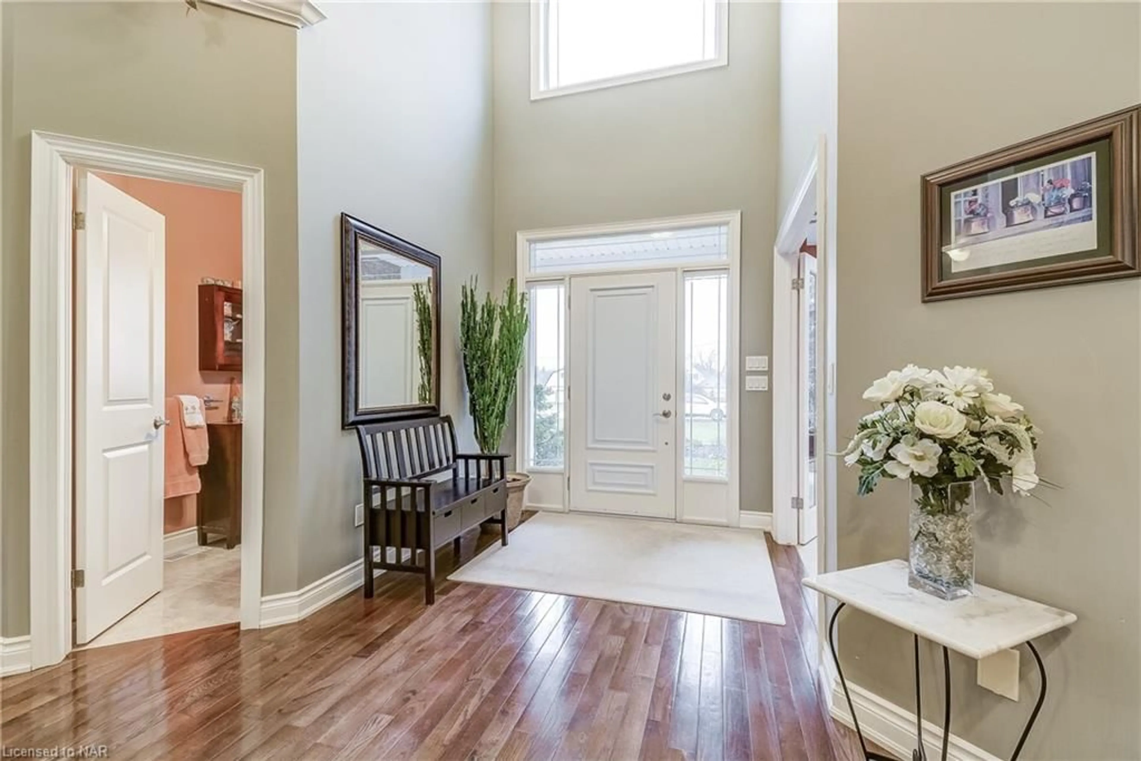 Indoor entryway, wood floors for 693 Line 3 Rd, Niagara-on-the-Lake Ontario L0S 1J0