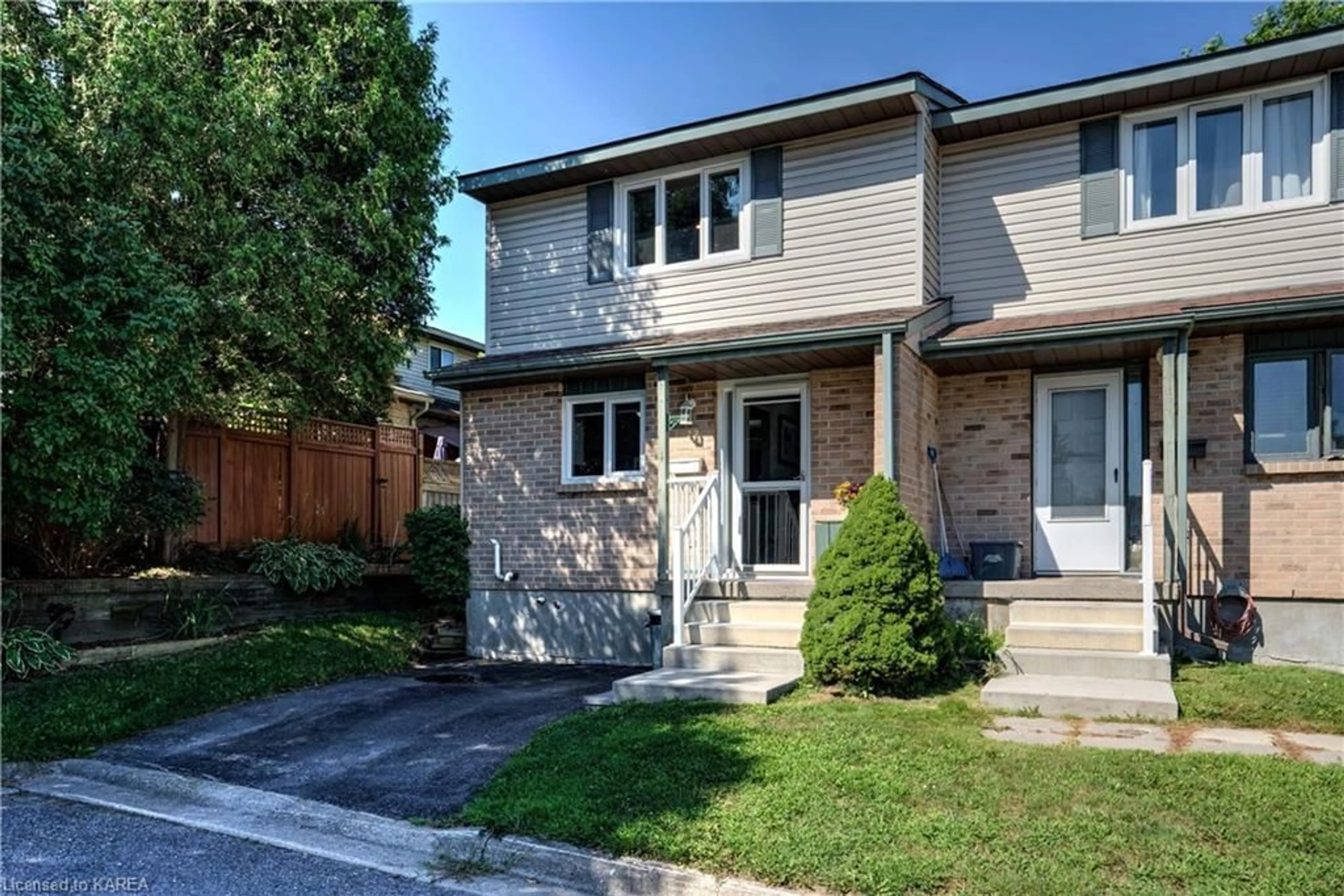 A pic from exterior of the house or condo for 22 Coventry Cres #67, Kingston Ontario K7M 7S2