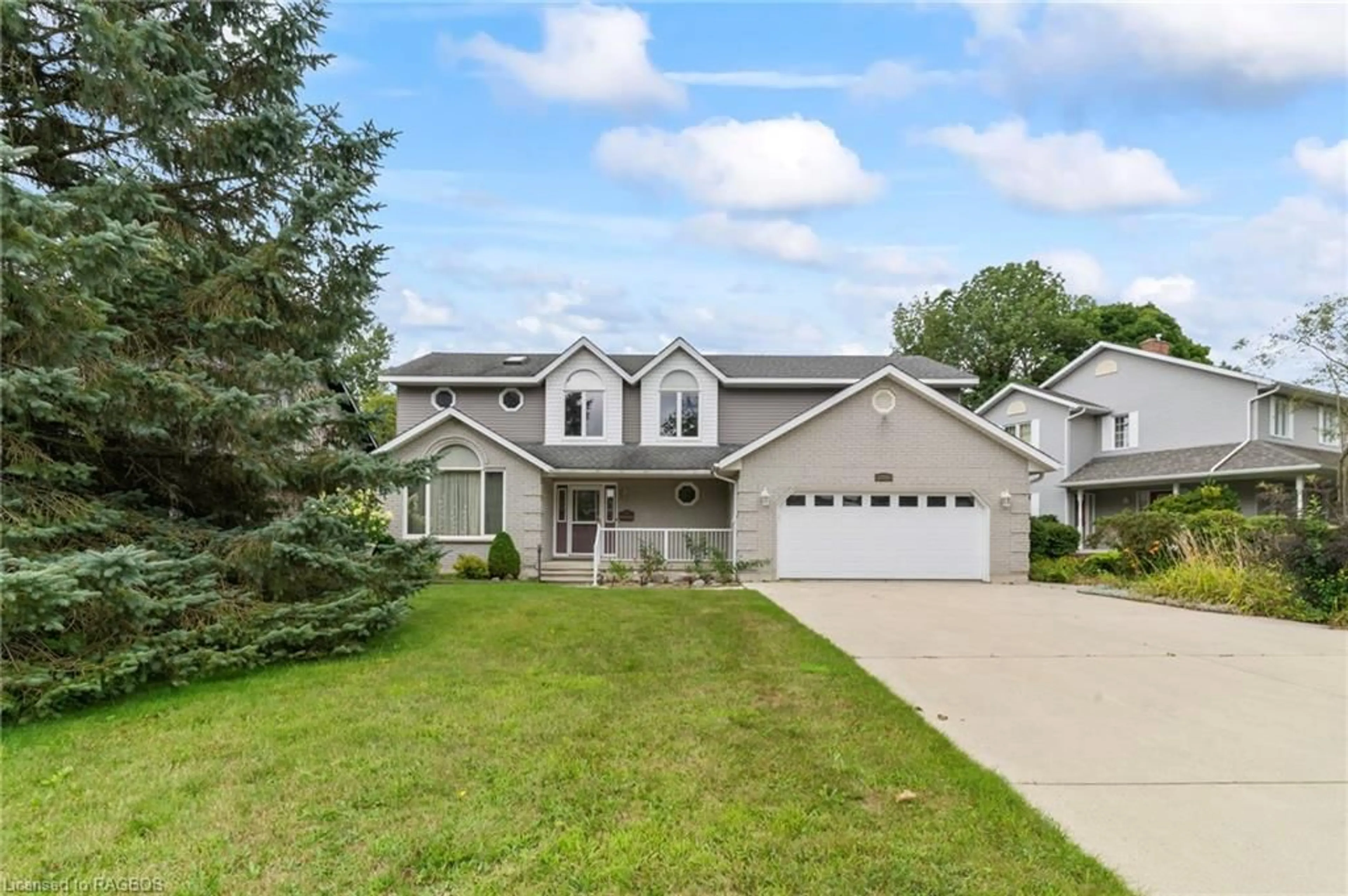 Frontside or backside of a home, the street view for 222 2nd Ave, Hanover Ontario N4N 3S2