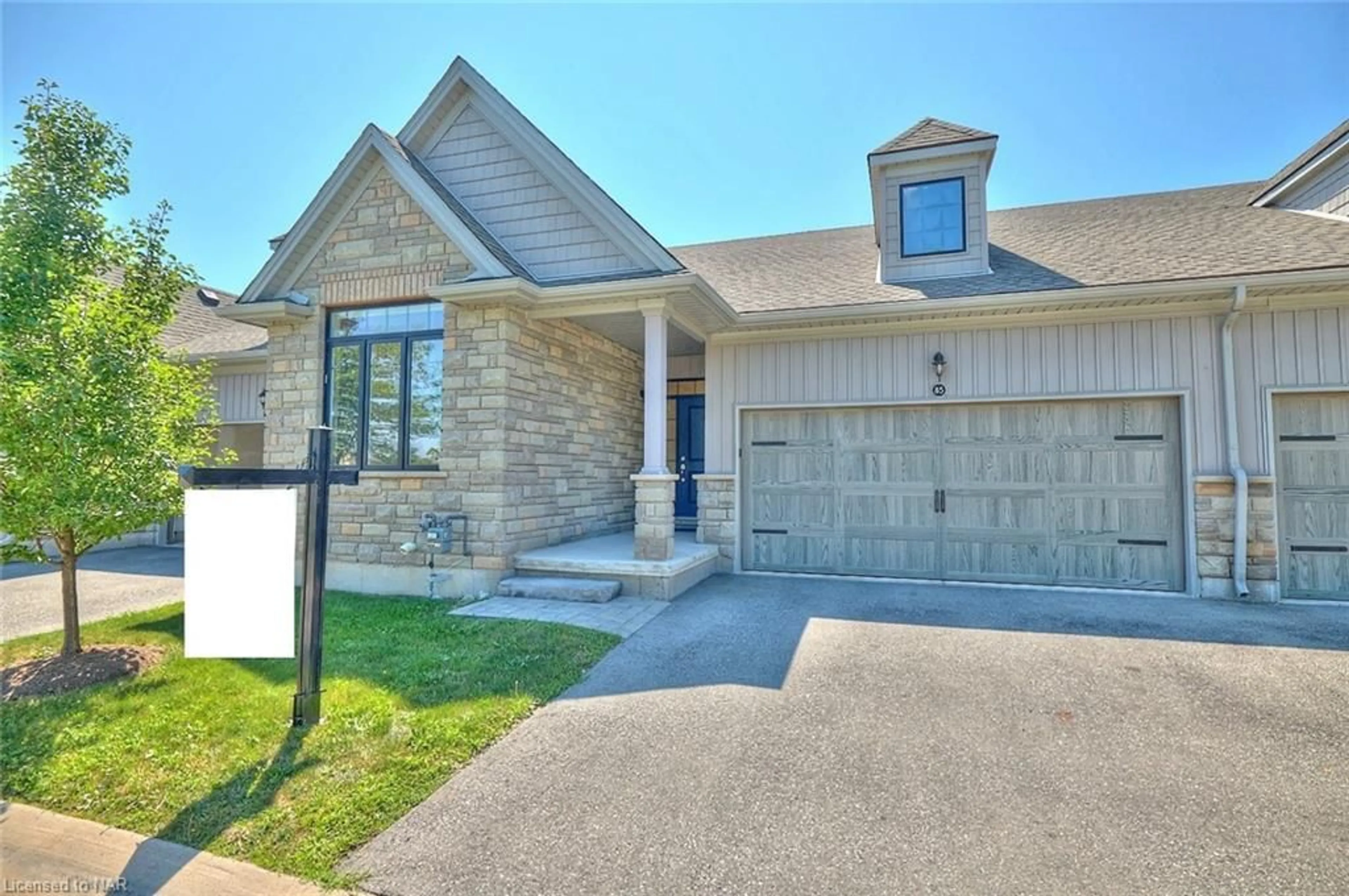 Frontside or backside of a home for 85 Borden Trail, Welland Ontario L3C 0H1