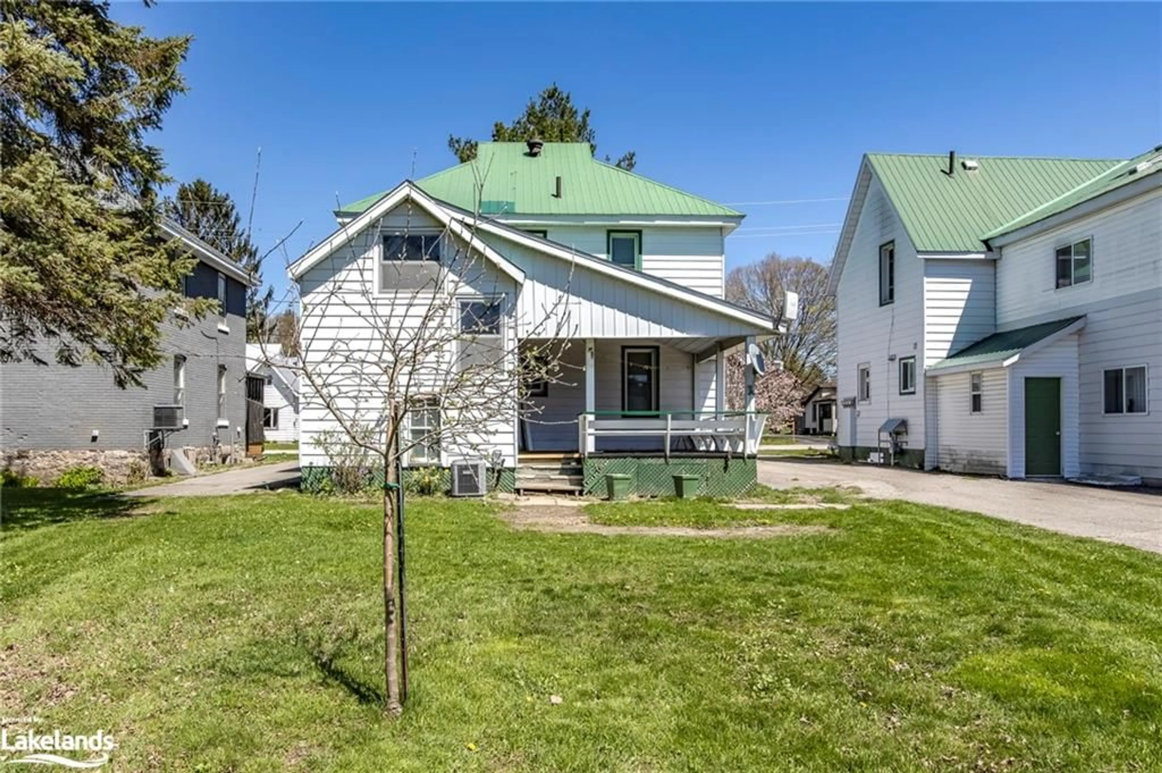 Frontside or backside of a home for 30 Maria St, Penetanguishene Ontario L9M 1L5