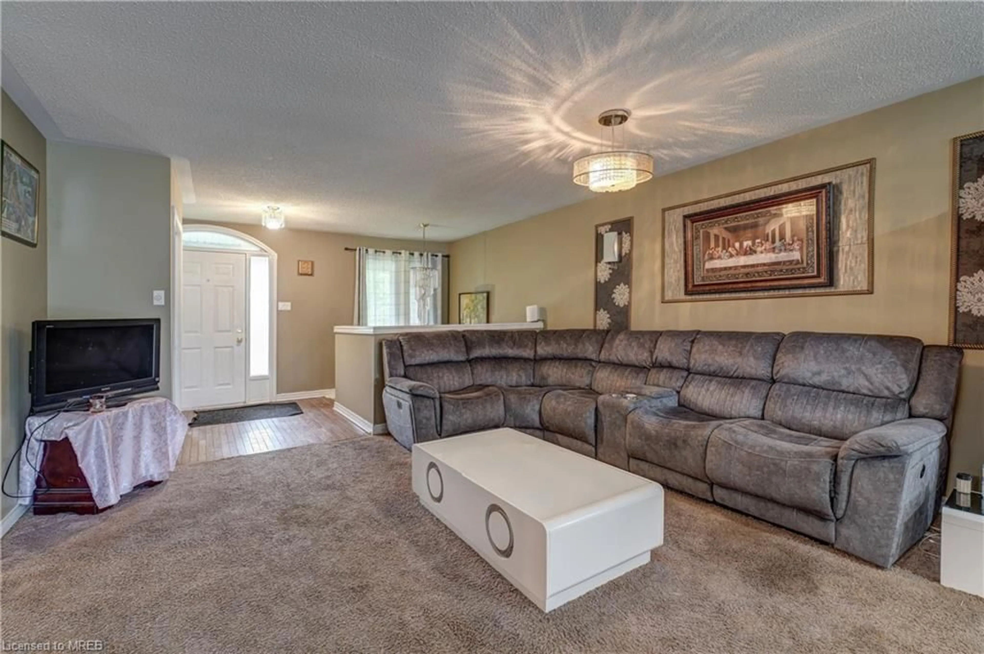 Living room for 51 Eula White Cres, London Ontario N5Z 5C2