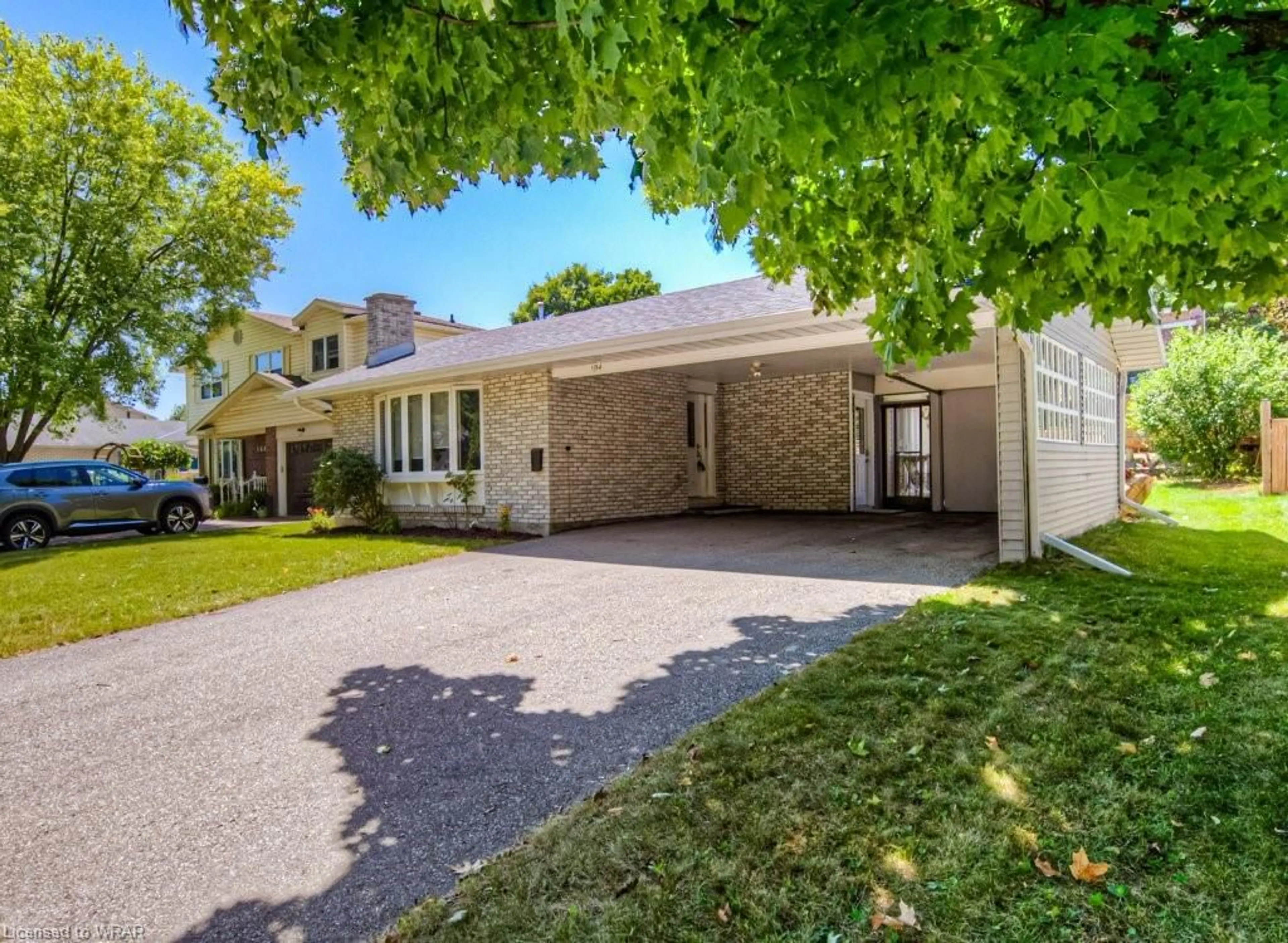 Frontside or backside of a home for 194 Morrison Rd, Kitchener Ontario N2A 2T4