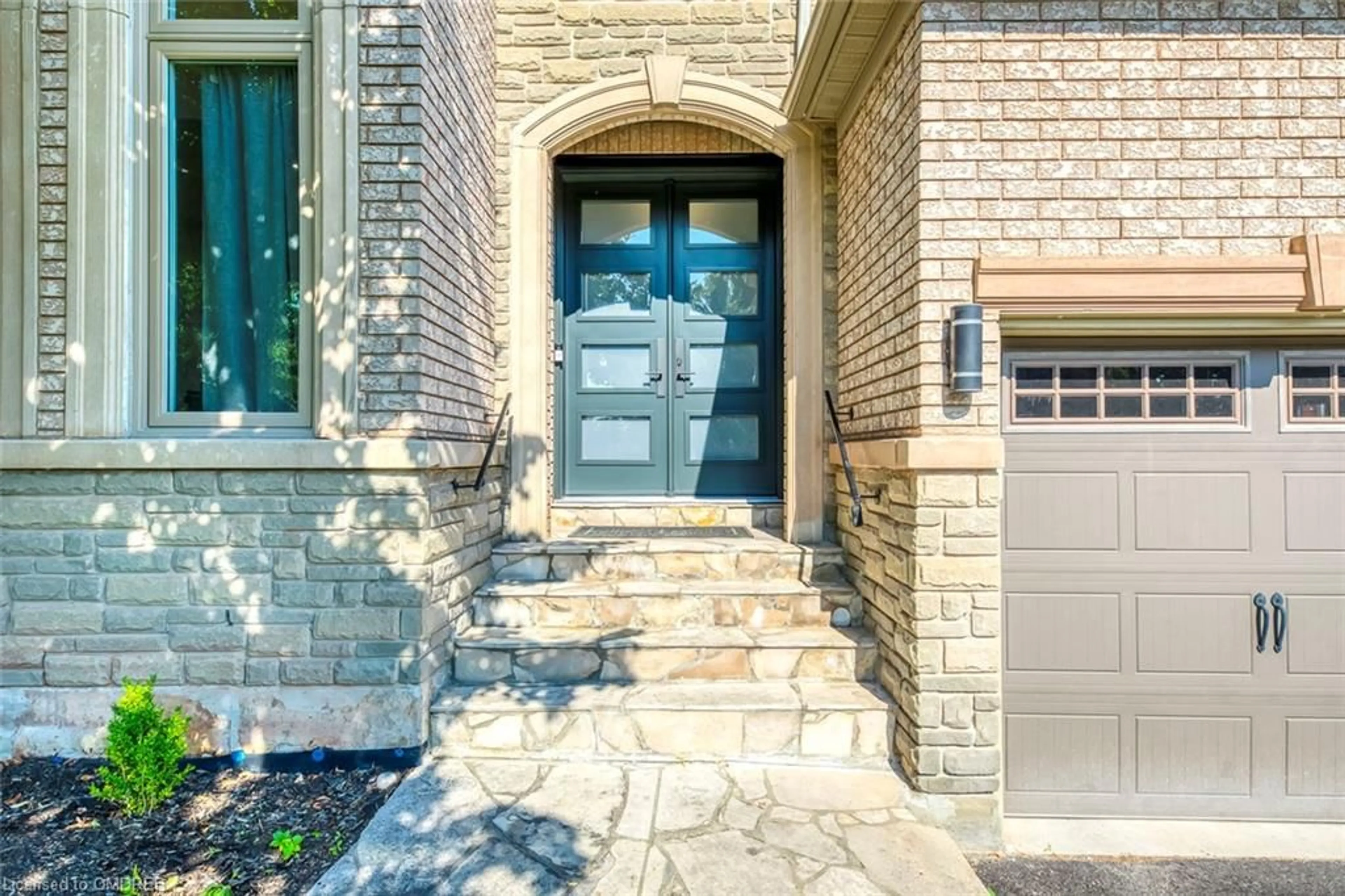 Home with brick exterior material for 1227 Grace Dr, Oakville Ontario L6H 6W2