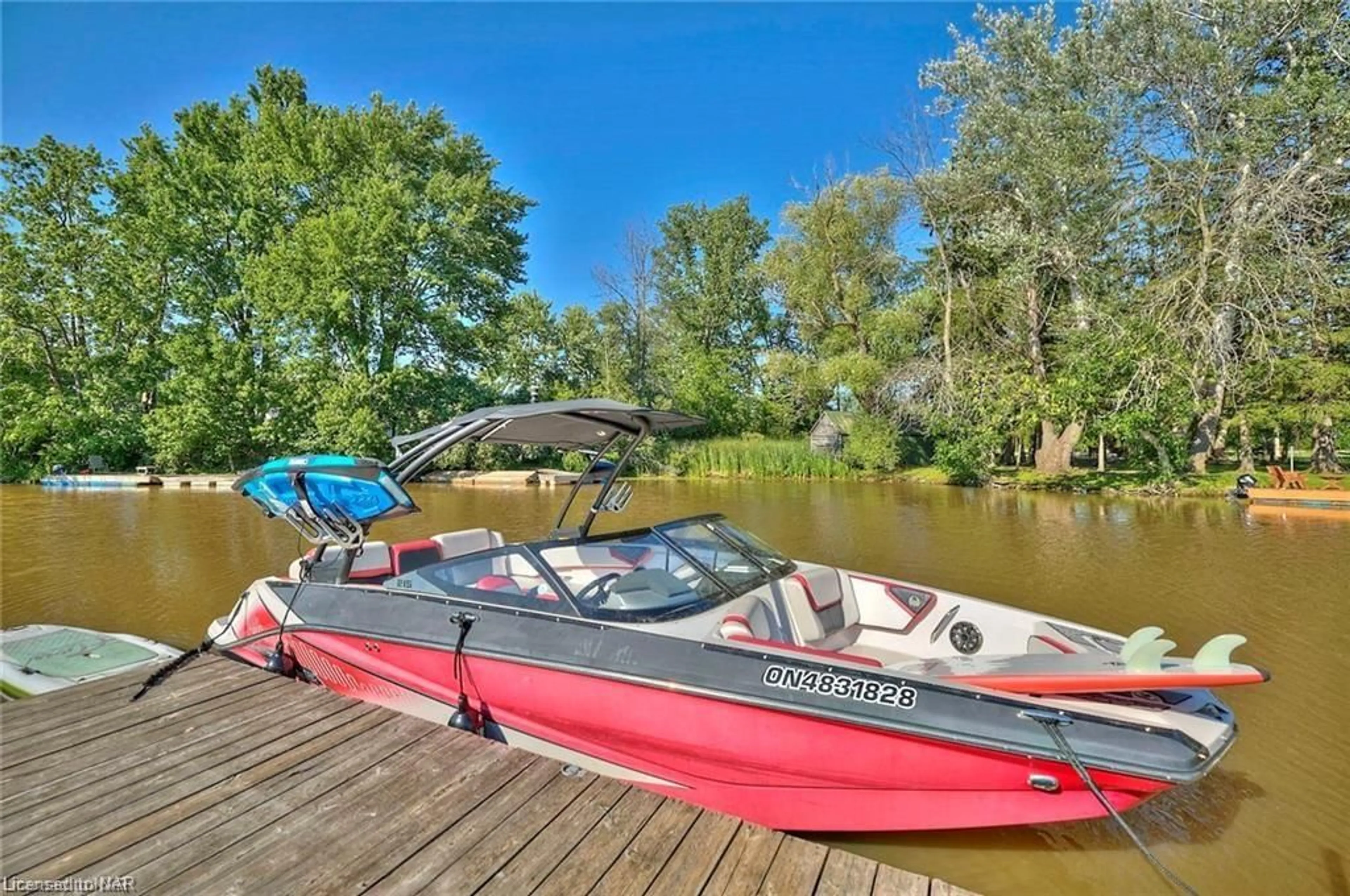 Indoor or outdoor pool for VL River Trail, Stevensville Ontario L0S 1S0