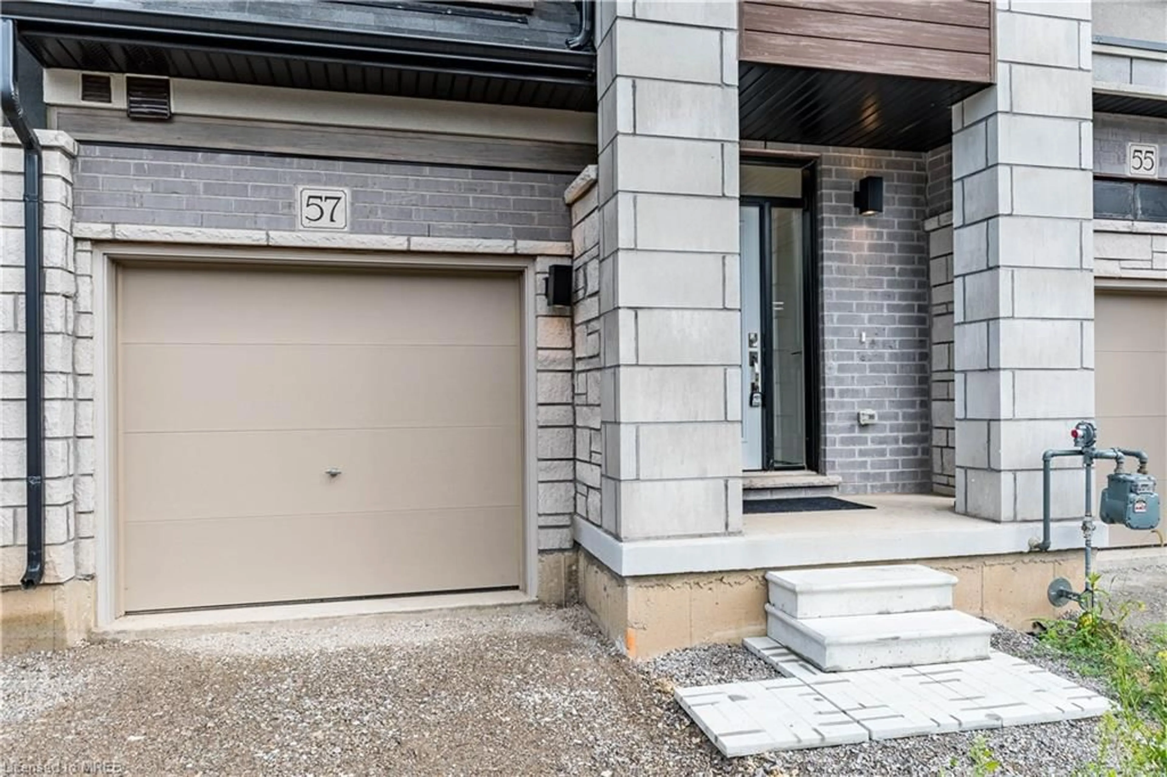 A pic from exterior of the house or condo for 57 George Briar Dr, Brantford Ontario N3L 0L1