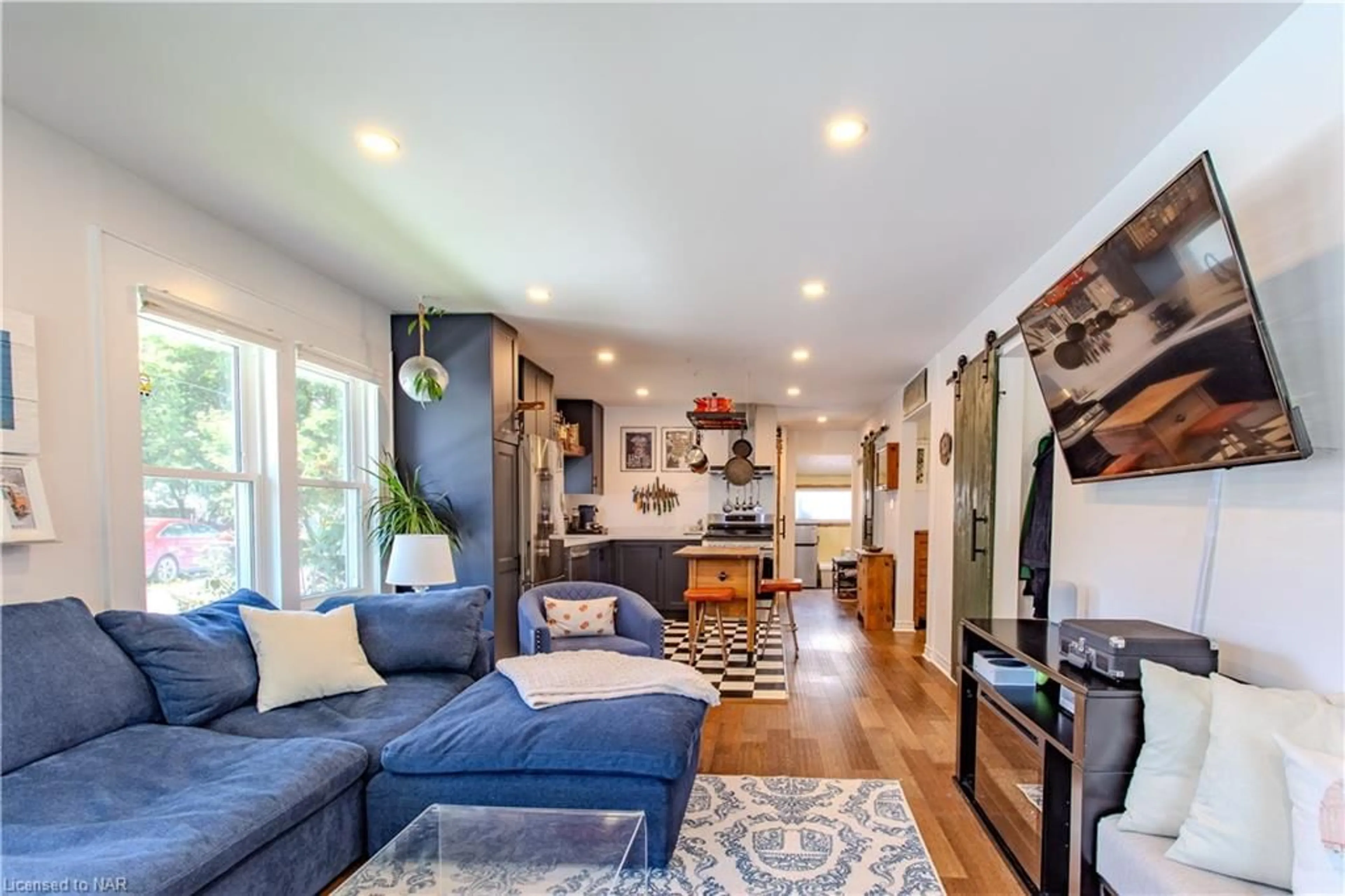 Living room, wood floors for 3912 Rebstock Rd, Crystal Beach Ontario L0S 1B0