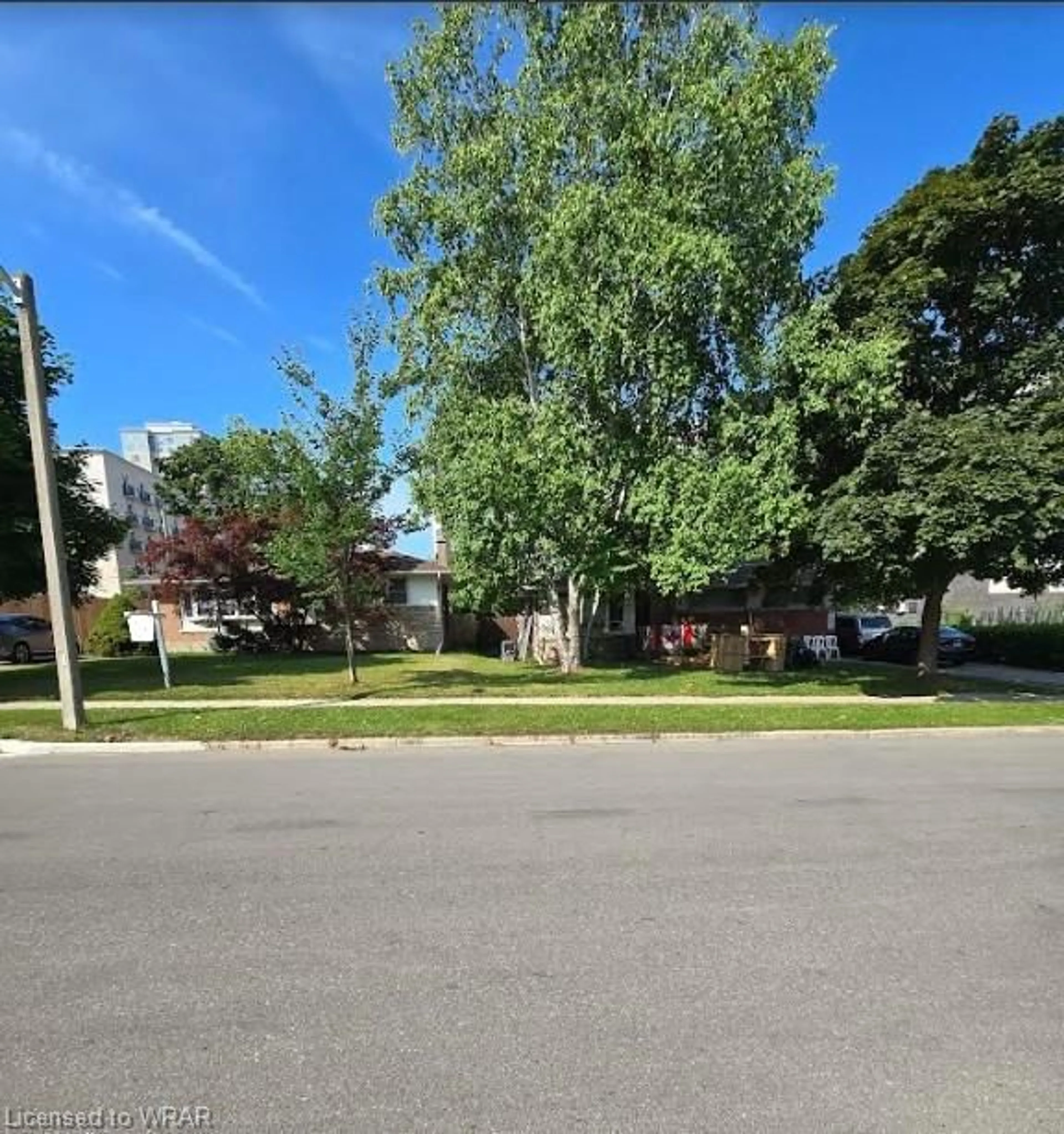 Frontside or backside of a home, the street view for 275 Sunview St, Waterloo Ontario N2L 3V8