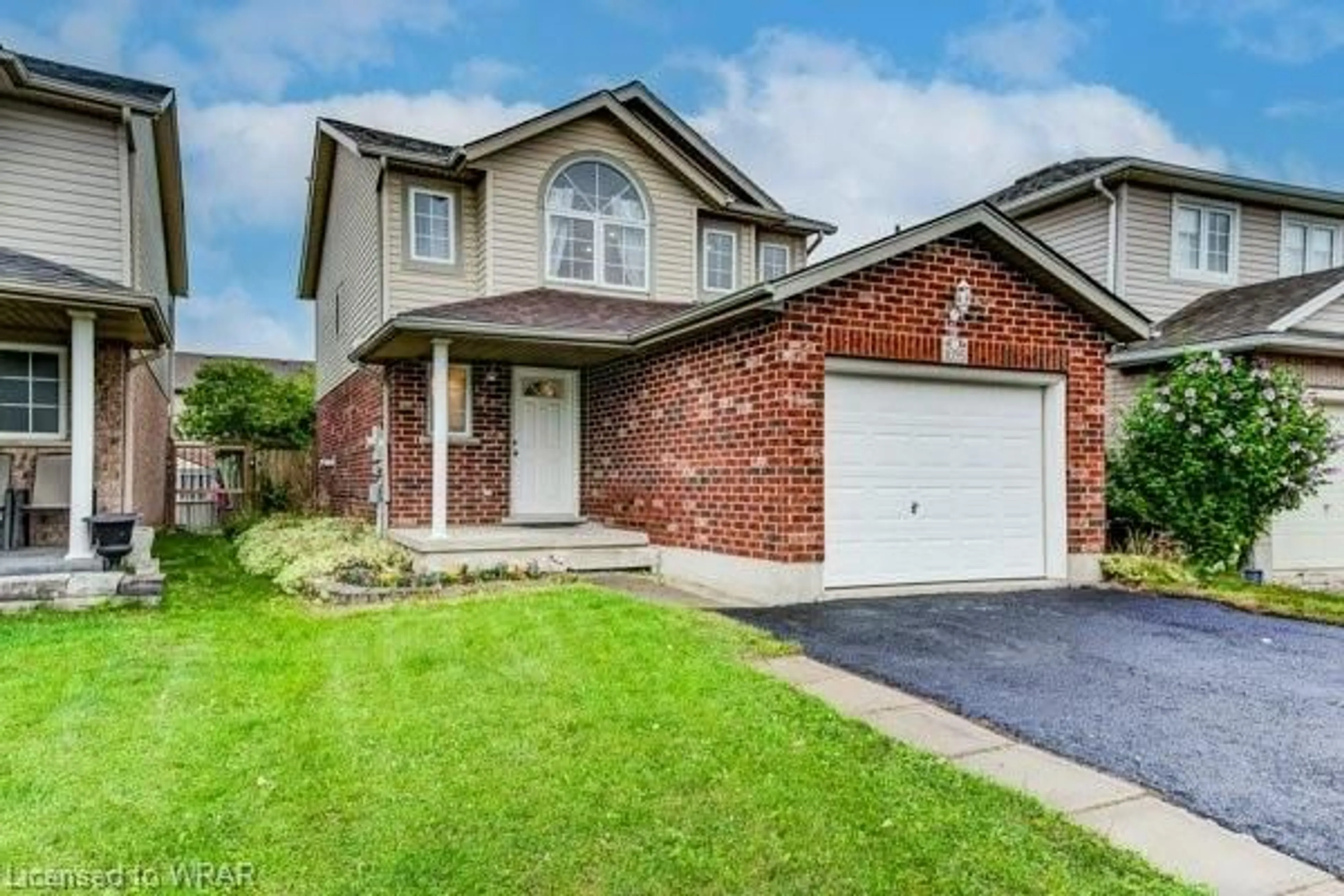 Frontside or backside of a home for 1093 Copper Leaf Cres, Kitchener Ontario N2E 3W4