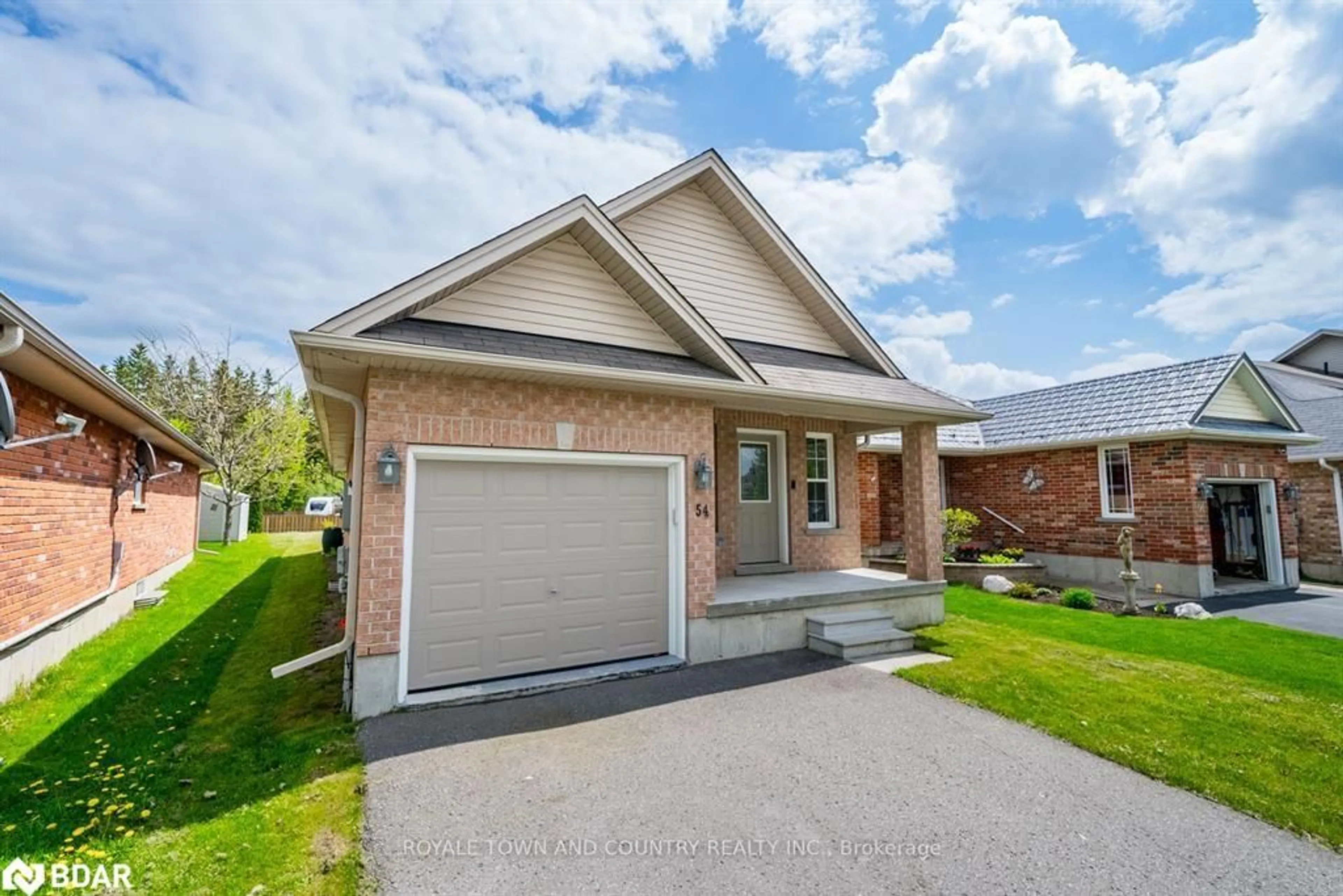 Frontside or backside of a home, cottage for 54 Laurent Blvd, Lindsay Ontario K9J 6J7