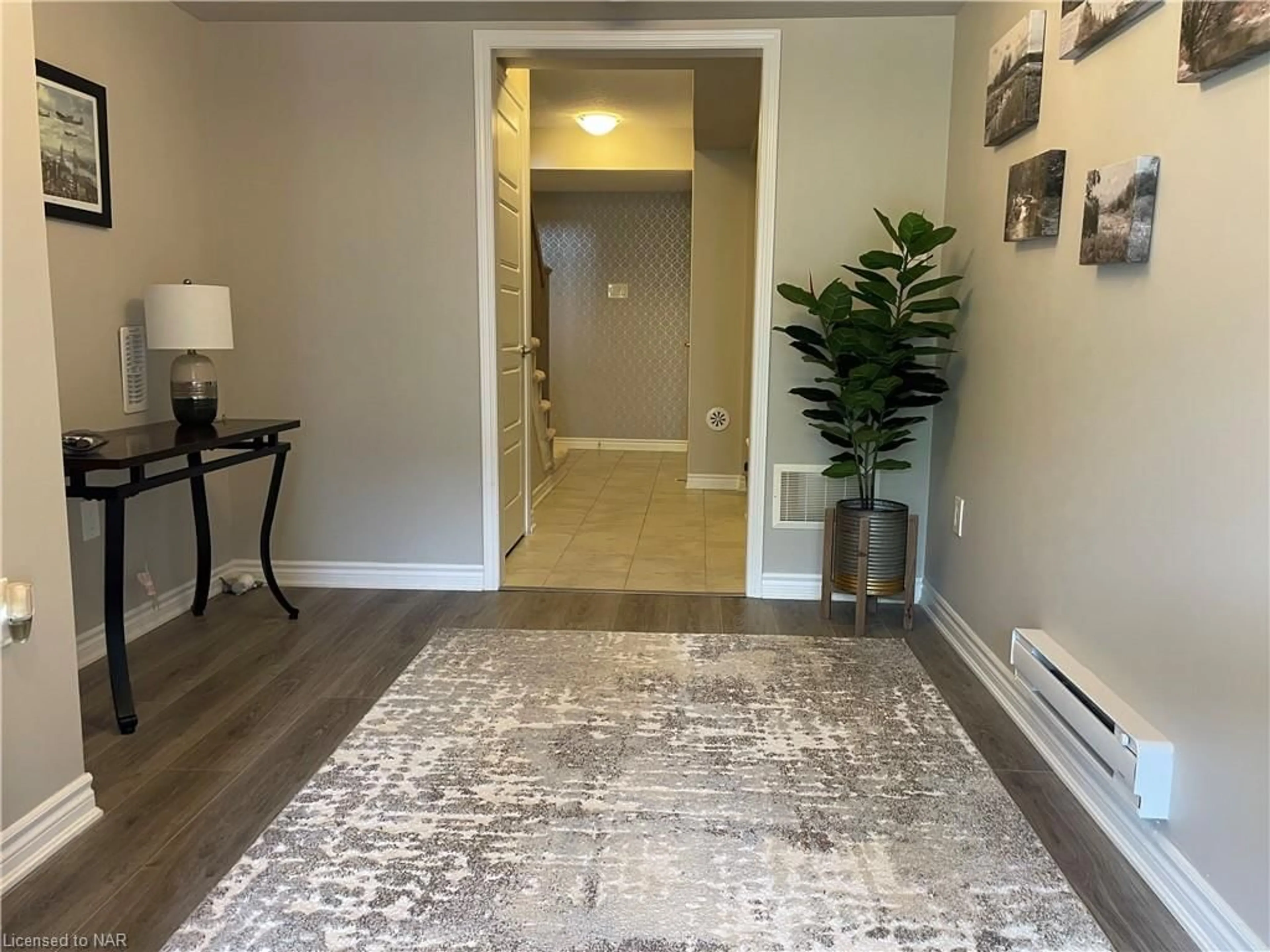 Indoor entryway for 22 Spring Creek Dr #61, Waterdown Ontario L8B 1V7