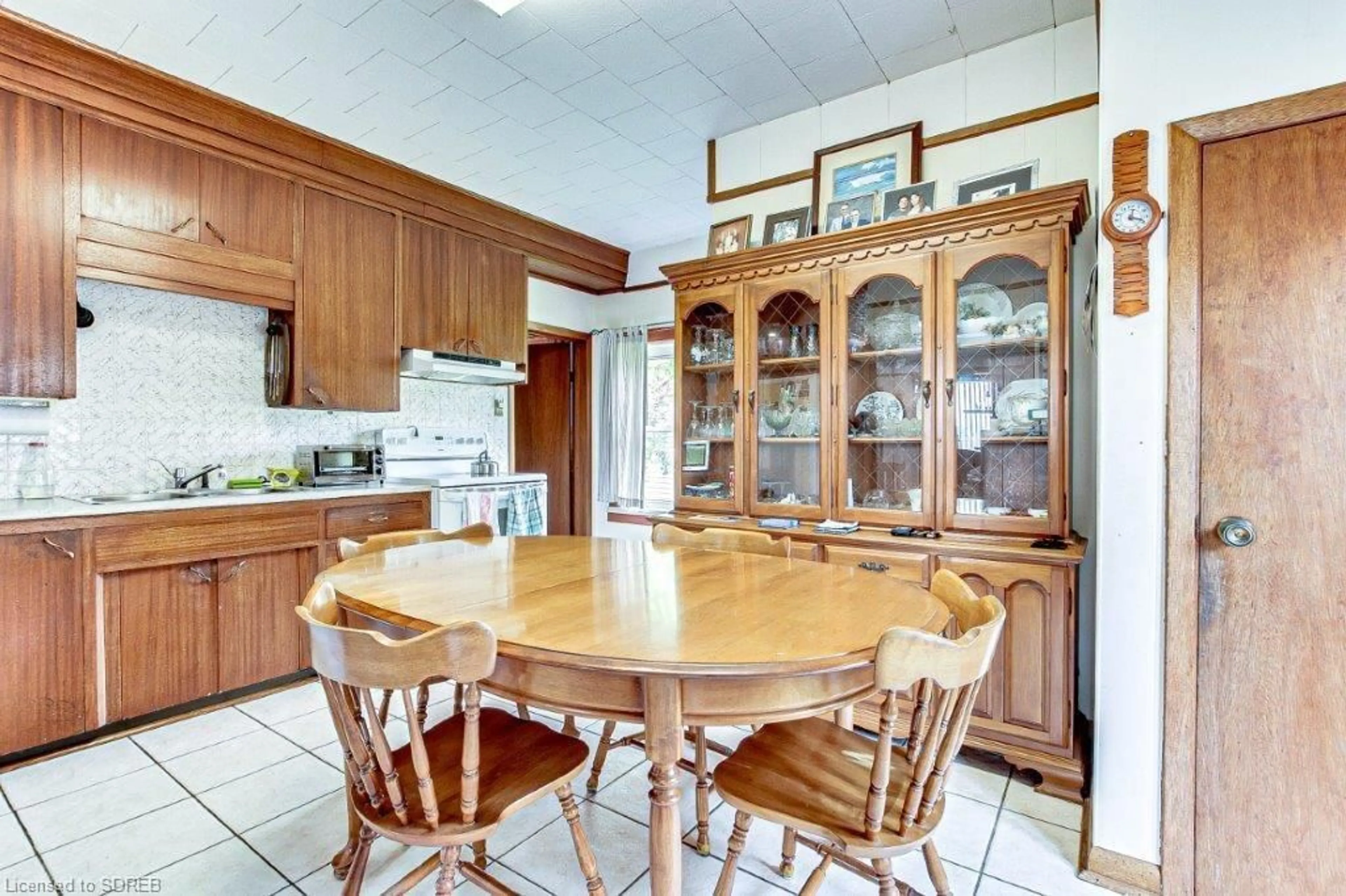 Kitchen, wood floors, cottage for 115 Mcdowell Rd, Simcoe Ontario N3Y 4J9