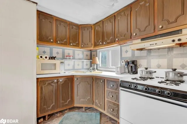 1231 County 11 Rd #21, Prince Edward County 3