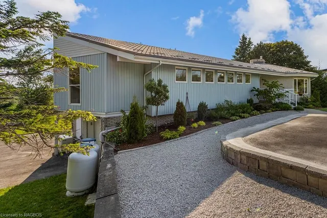 15 Isthmus Bay Rd, Lion's Head 4