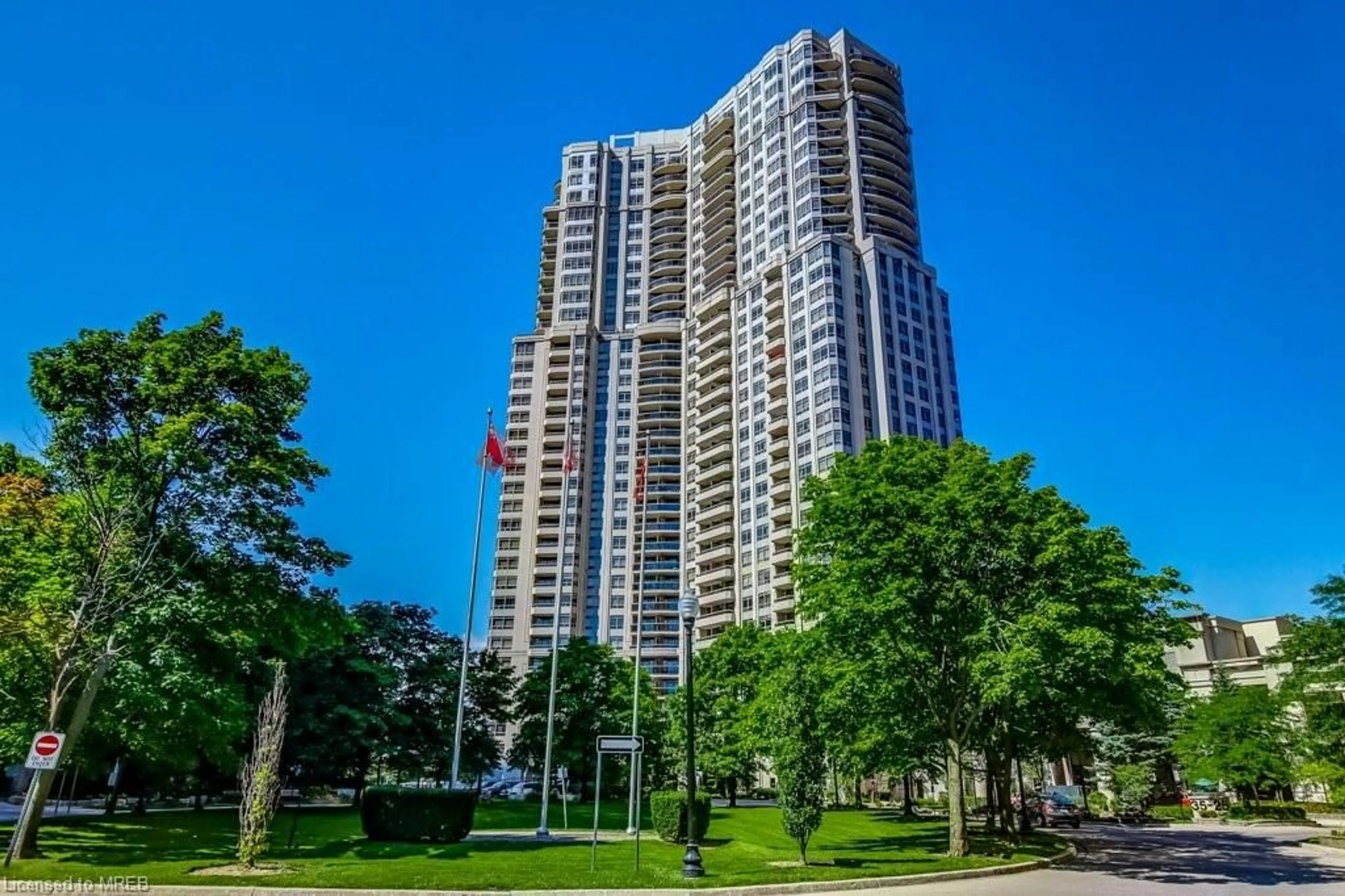 A pic from exterior of the house or condo for 25 Kingsbridge Gdn Cir #1824, Mississauga Ontario L5R 4B1