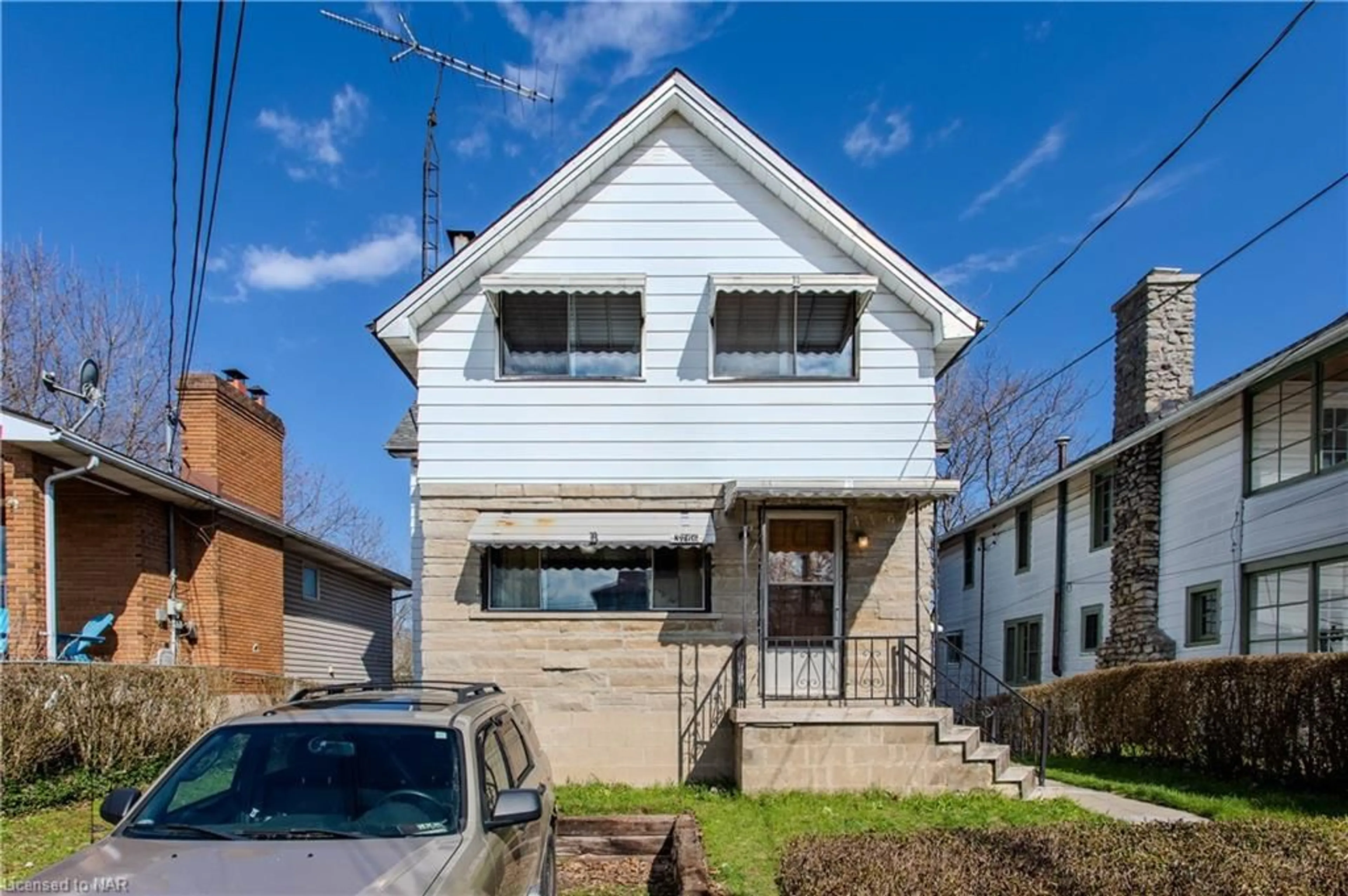 A pic from exterior of the house or condo, the front or back of building for 3766 Crystal Beach Dr, Crystal Beach Ontario L0S 1B0