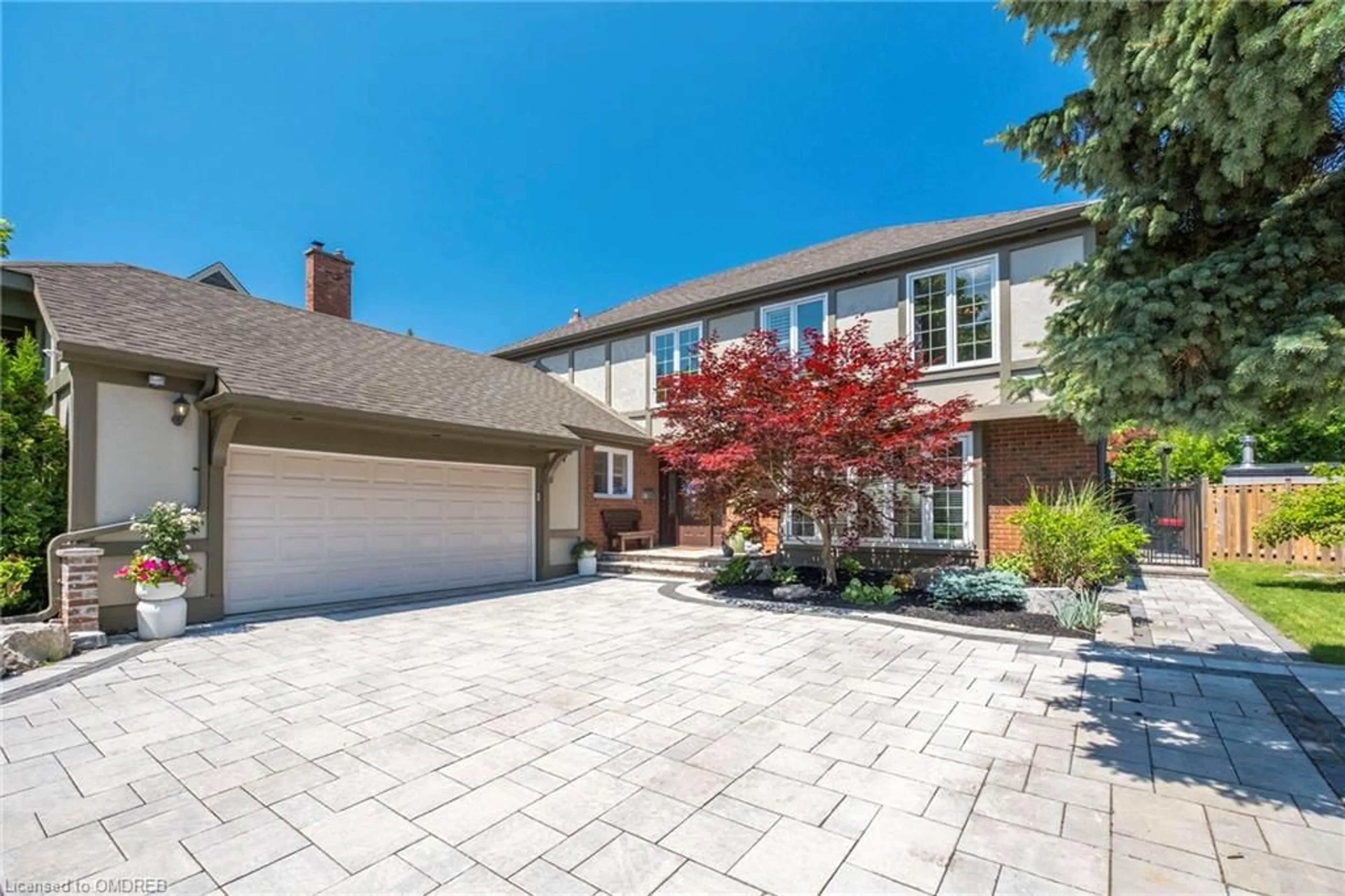 Frontside or backside of a home for 1071 Rockcliffe Crt, Oakville Ontario L6M 1B8