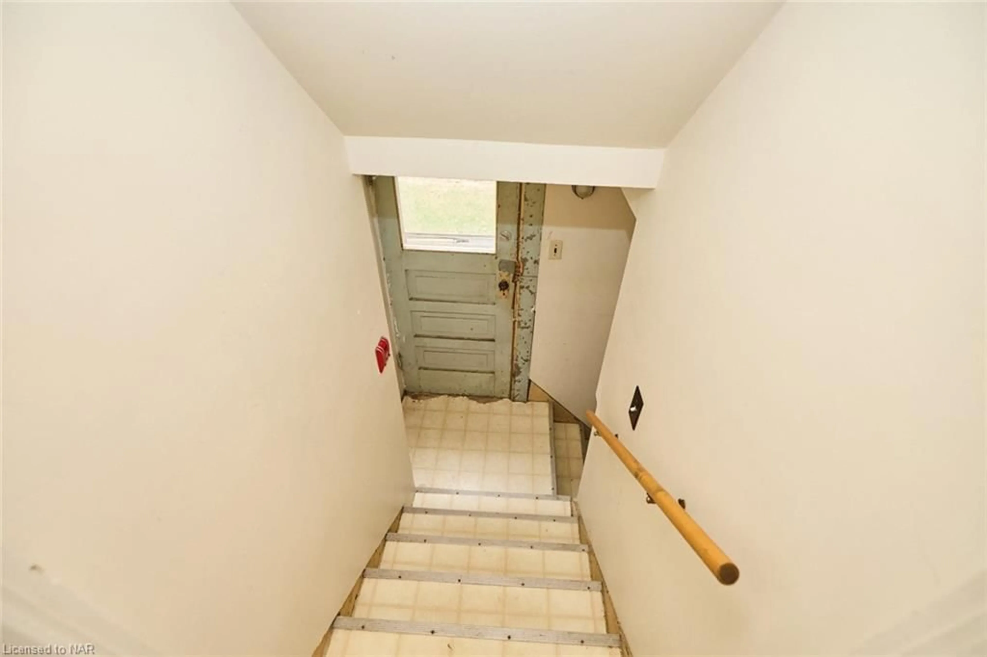 Indoor foyer, not visible floor for 4889-4891 Mcrae St, Niagara Falls Ontario L2E 1N9