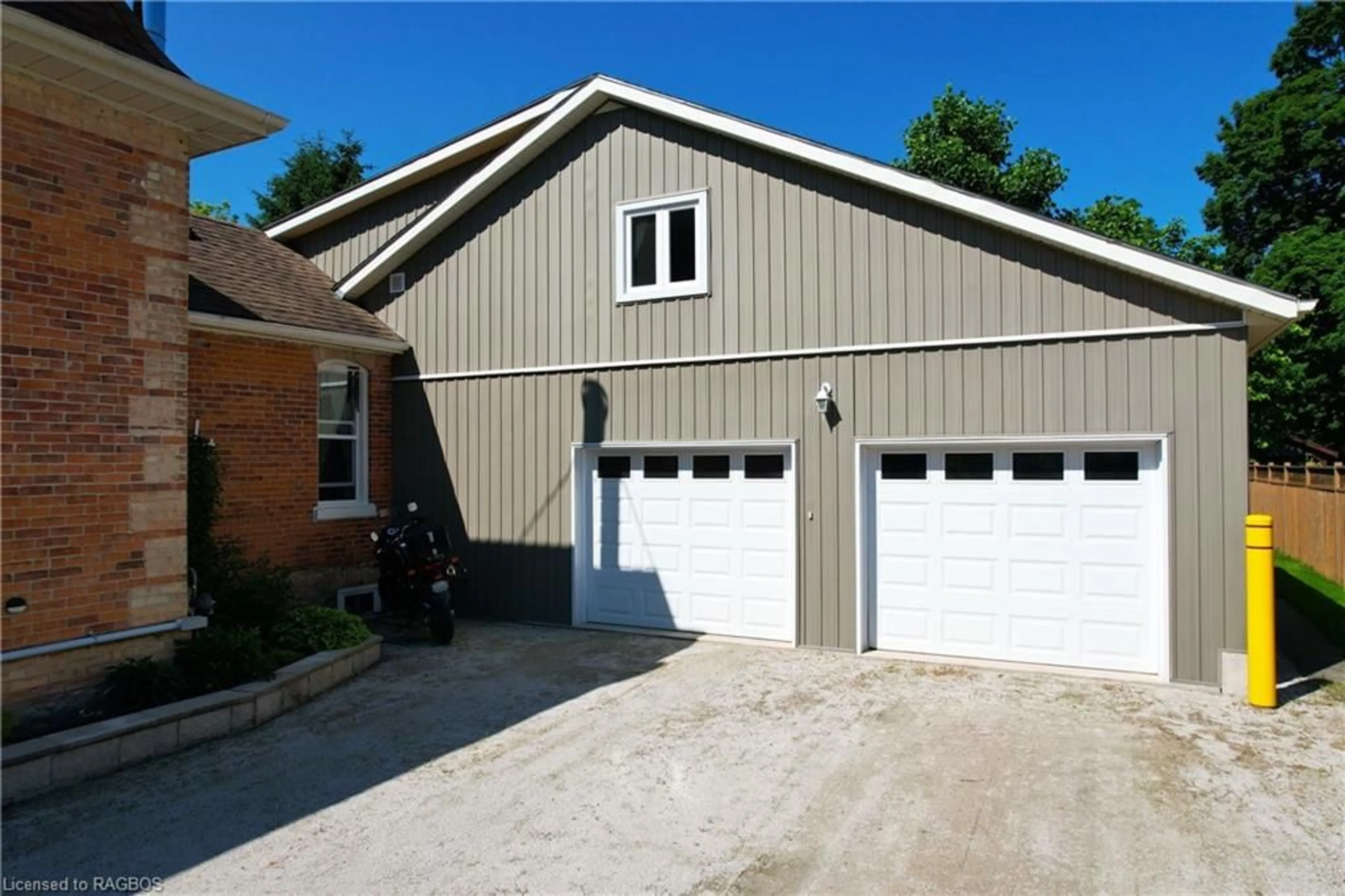 Indoor garage, cement floor for 144 Yonge St, Tara Ontario N0H 2N0