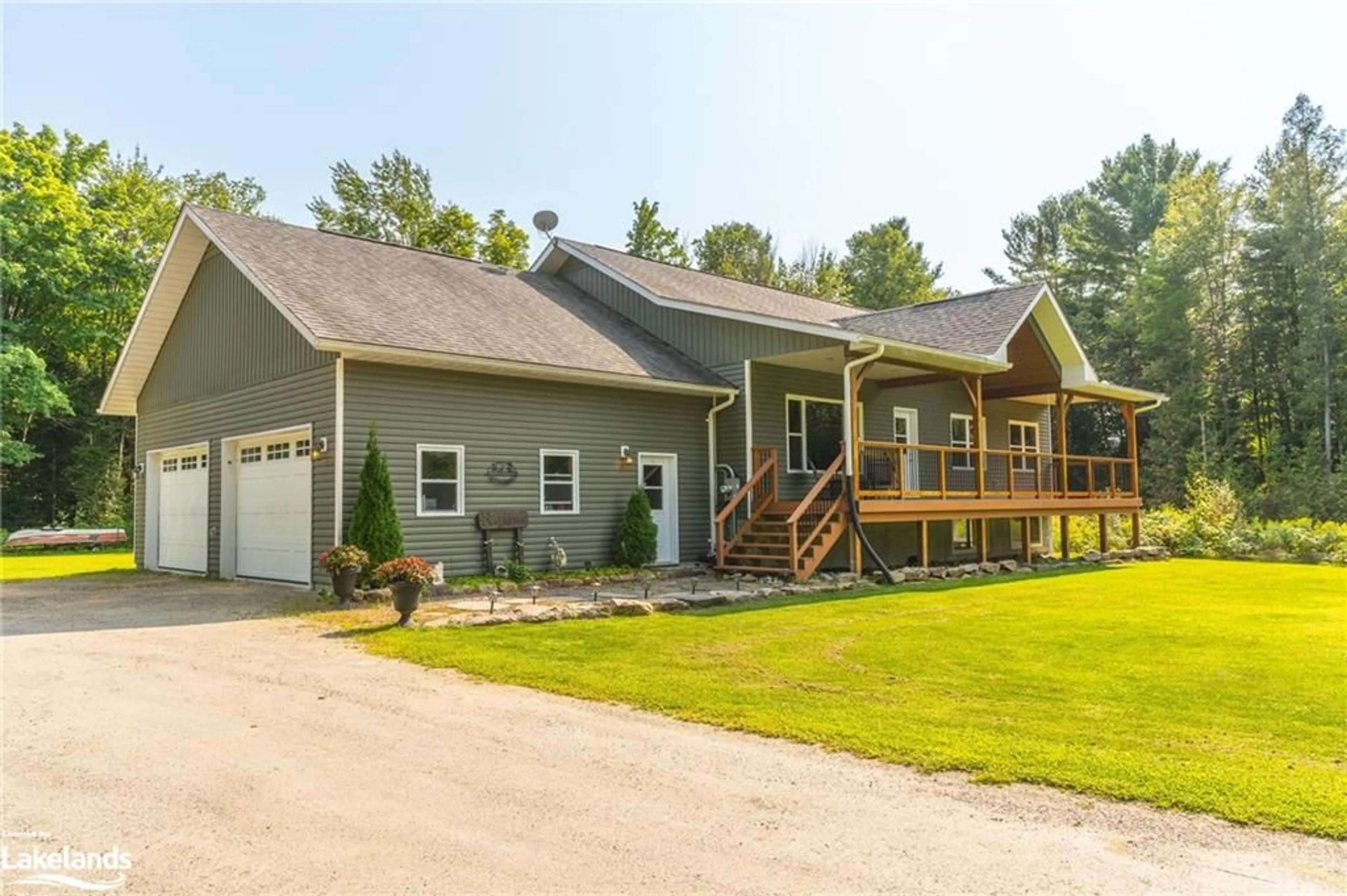 Frontside or backside of a home, cottage for 2538 Gelert Rd, Haliburton Ontario K0M 2K0