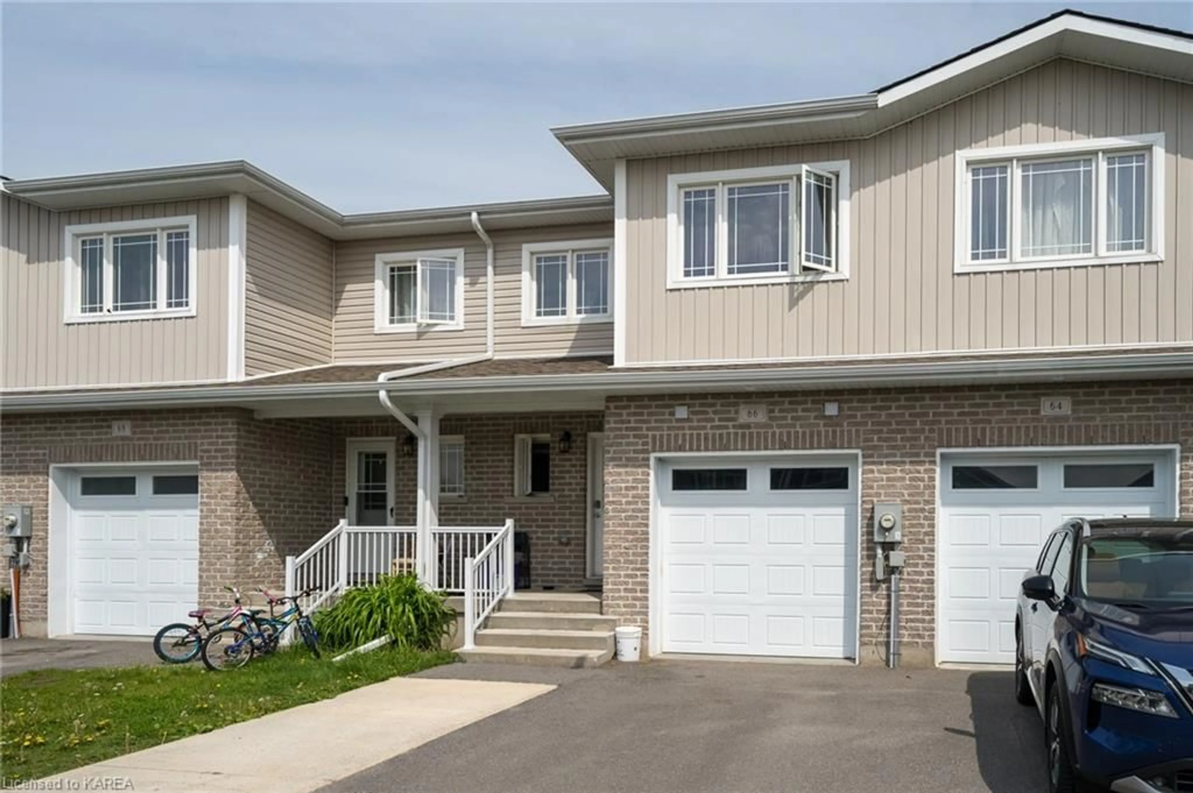 A pic from exterior of the house or condo for 66 Amy Lynn Dr, Amherstview Ontario K7N 0B2