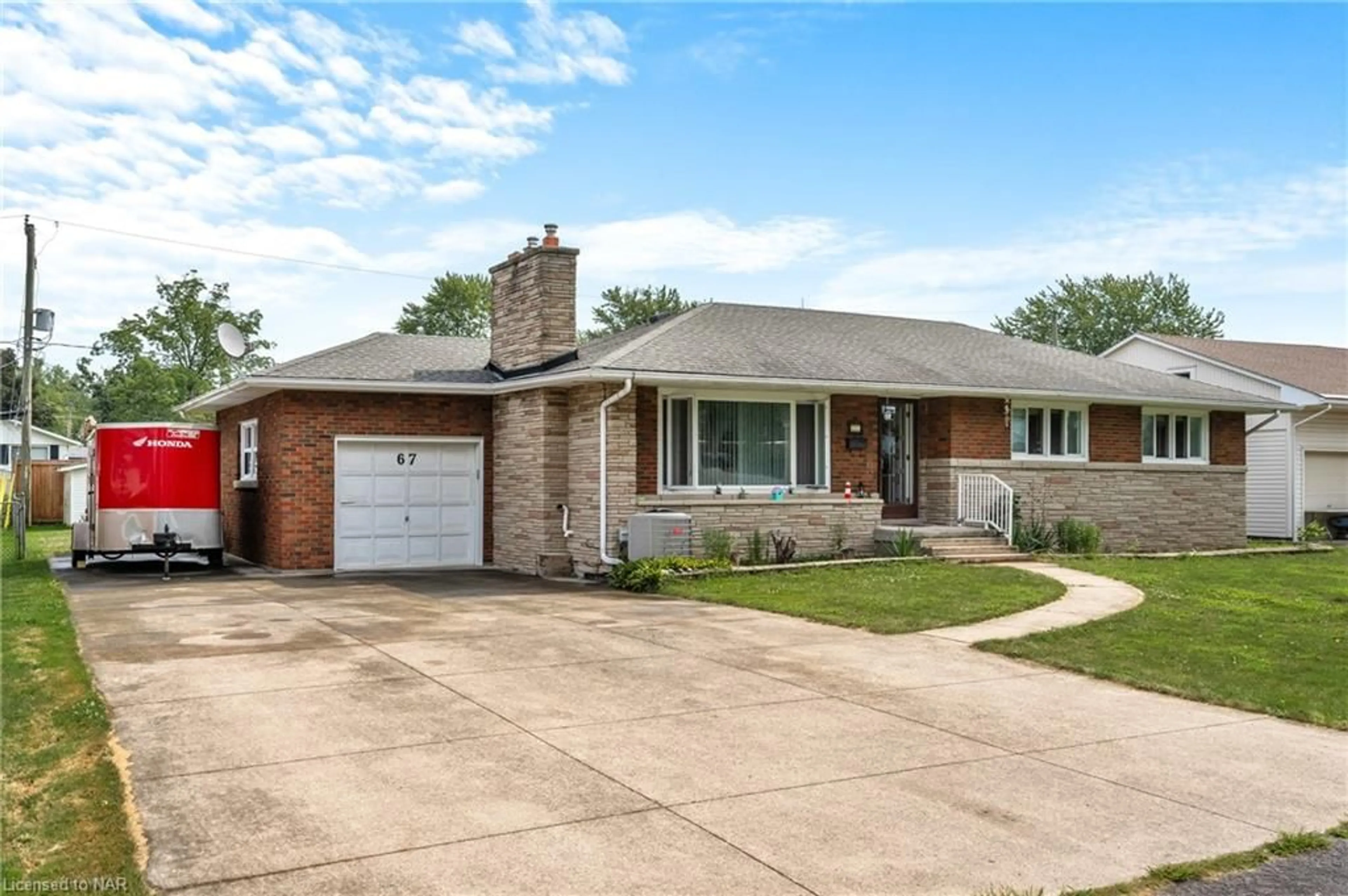 Home with brick exterior material for 67 Springfield St, Welland Ontario L3B 5M1