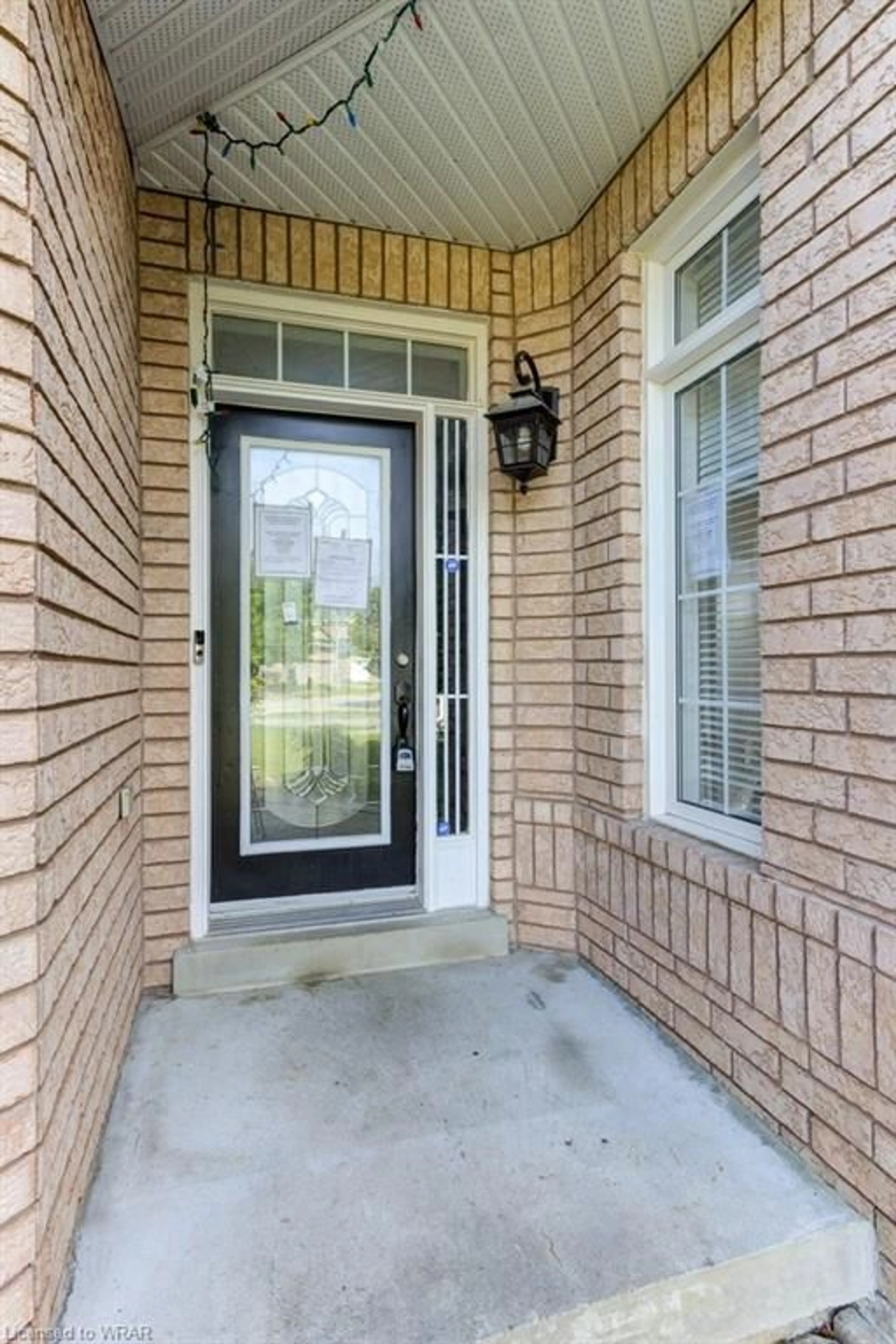 Indoor entryway, cement floor for 1958 Romina Crt, Innisfil Ontario L9S 4Y1