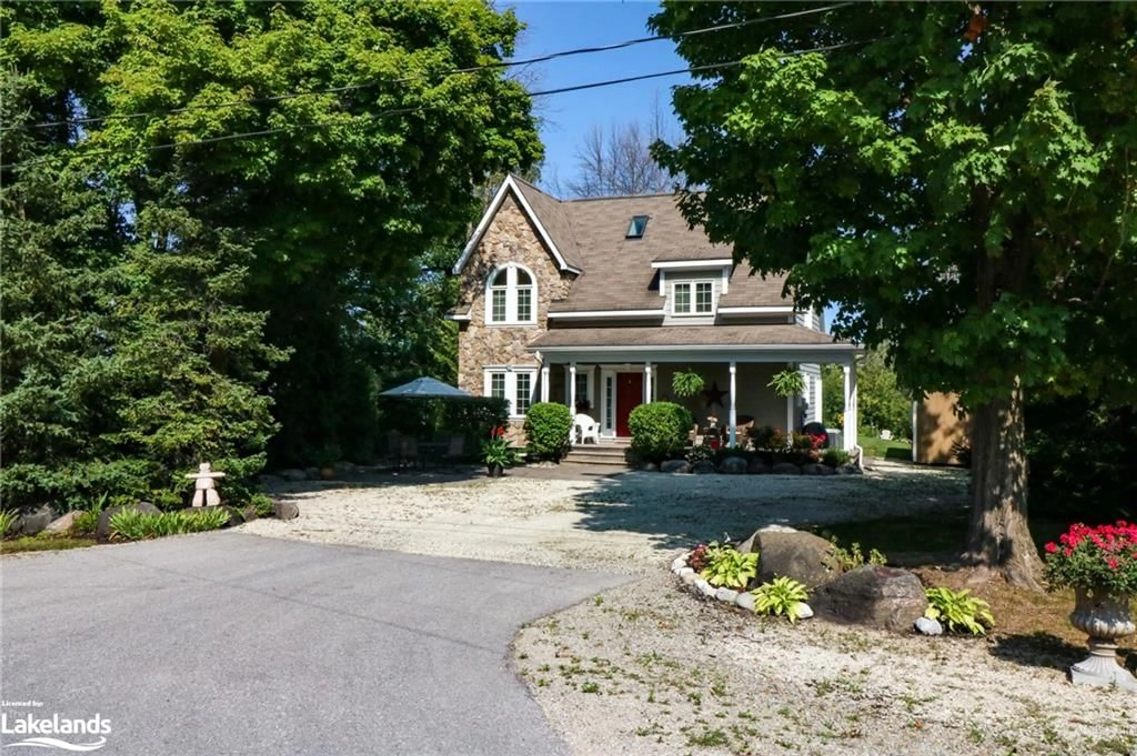 Frontside or backside of a home, cottage for 213 Camperdown Rd, The Blue Mountains Ontario N0H 1J0