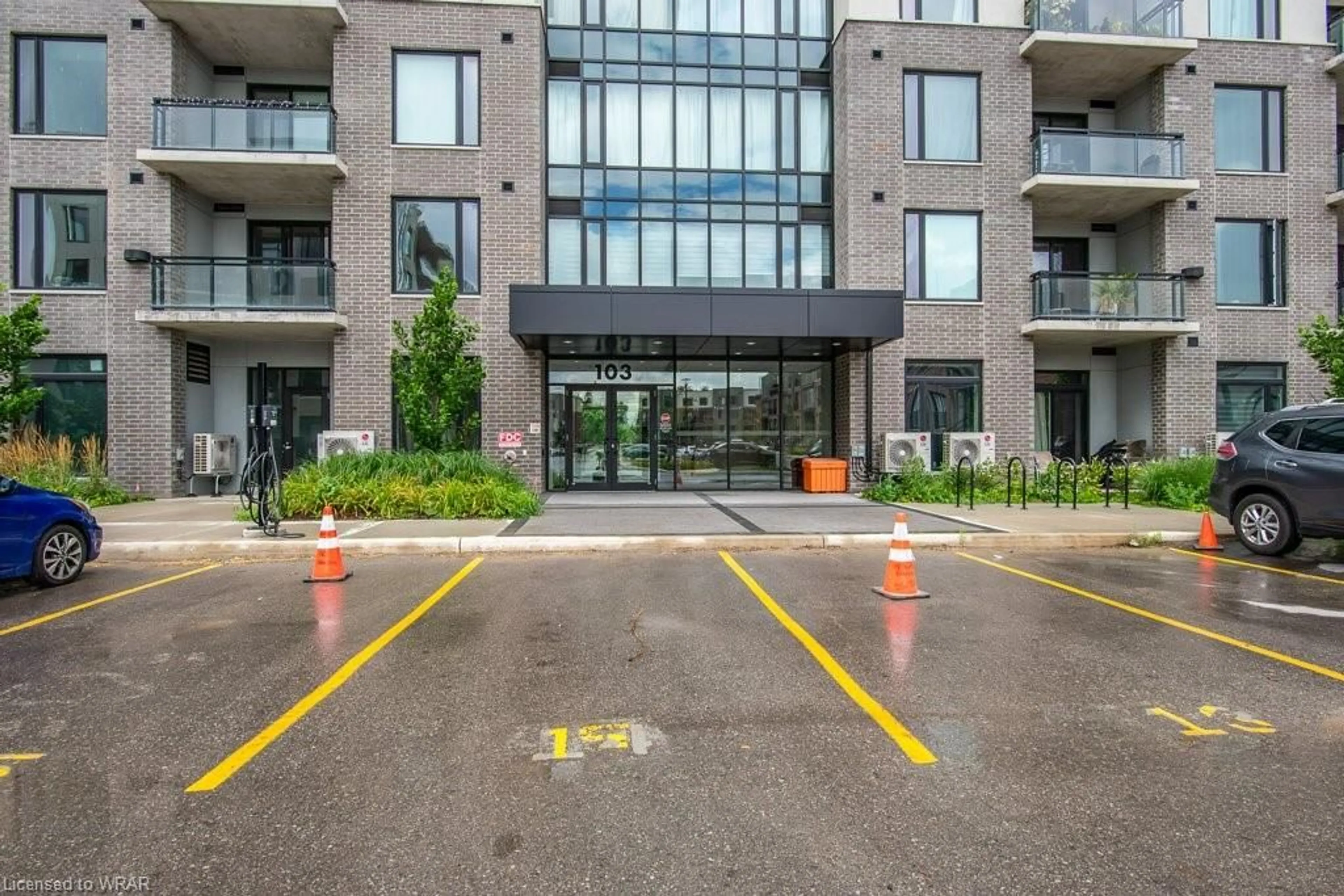 Patio, the front or back of building for 103 Roger St #609, Waterloo Ontario N2J 0G2