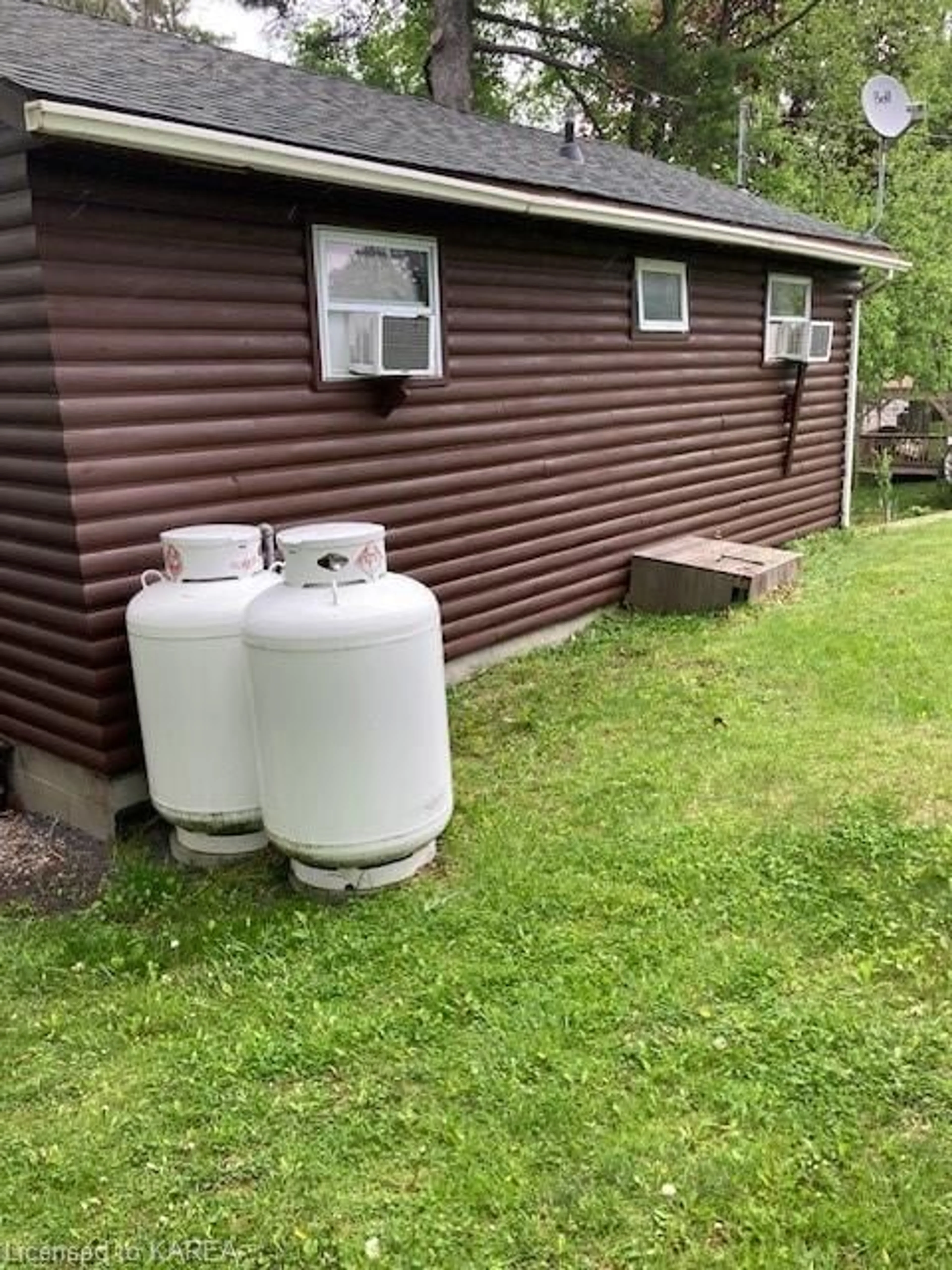 Washer and dryer for 1341 South Shore Rd, Napanee Ontario K7R 3K7