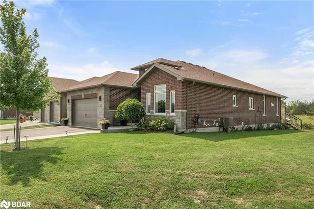 132 Cherrywood Pky, Napanee