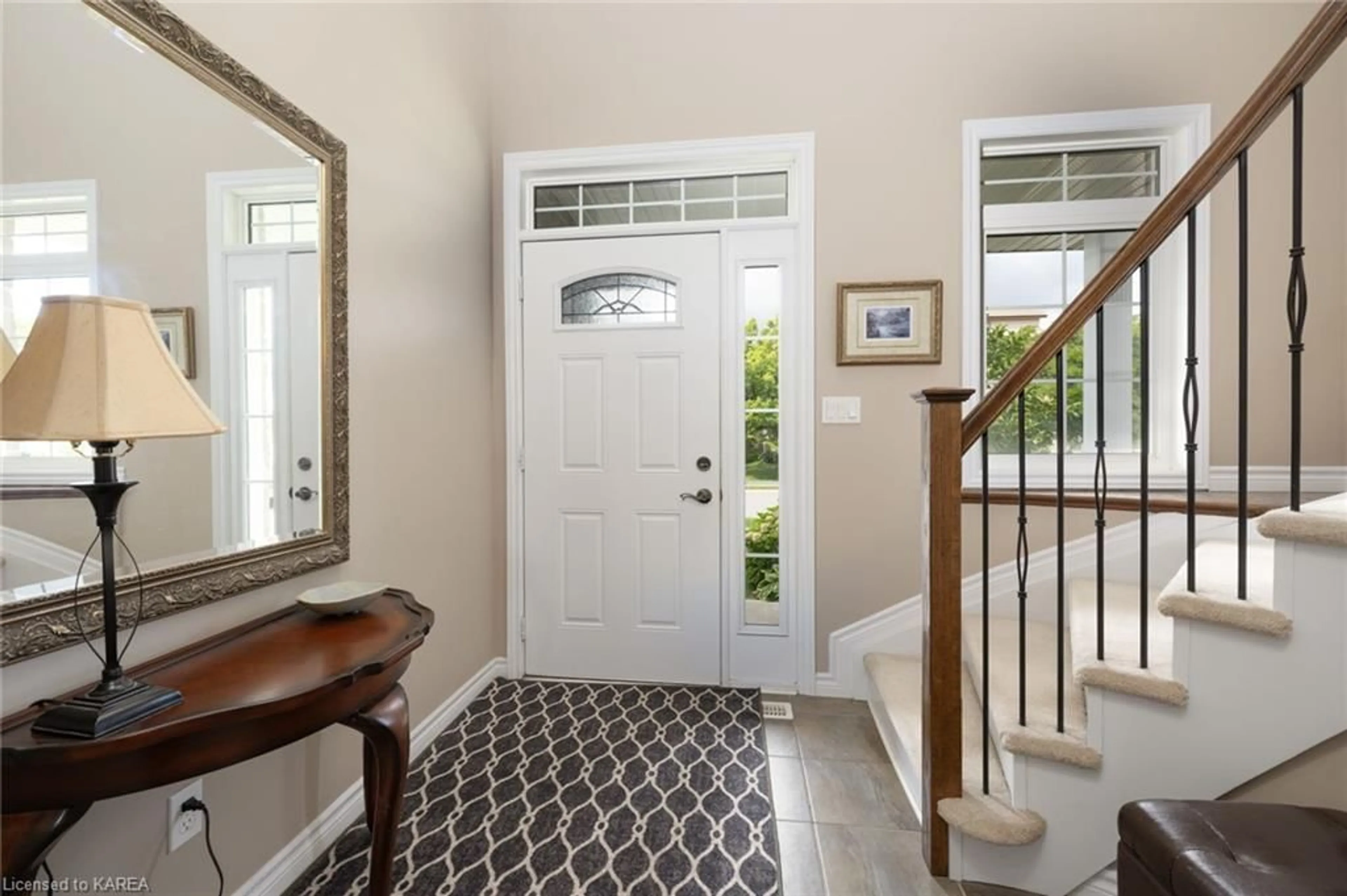 Indoor entryway, wood floors for 2630 Delmar St, Kingston Ontario K7P 0J1