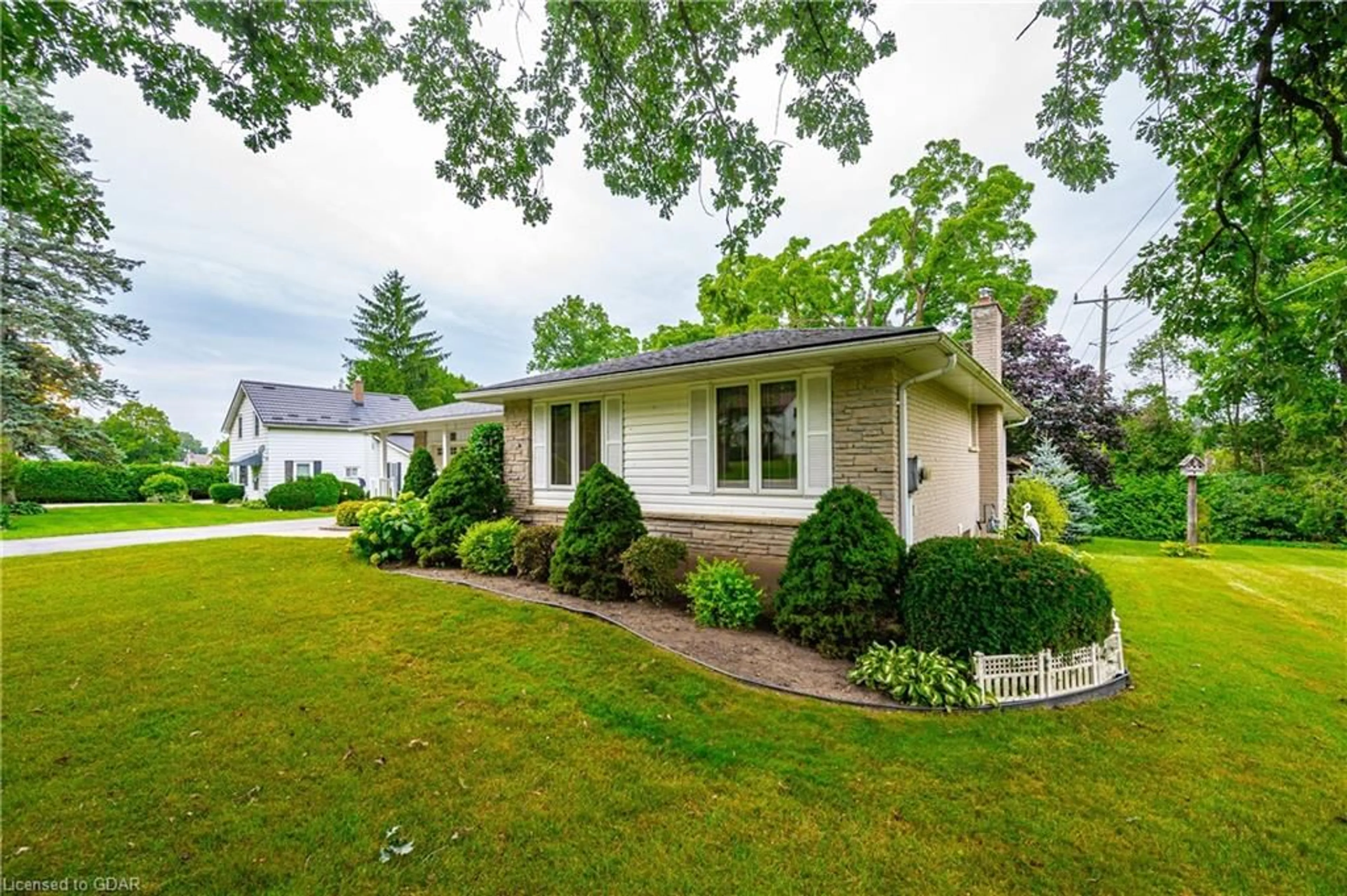 Frontside or backside of a home, cottage for 48 Water St, Elora Ontario N0B 1S0