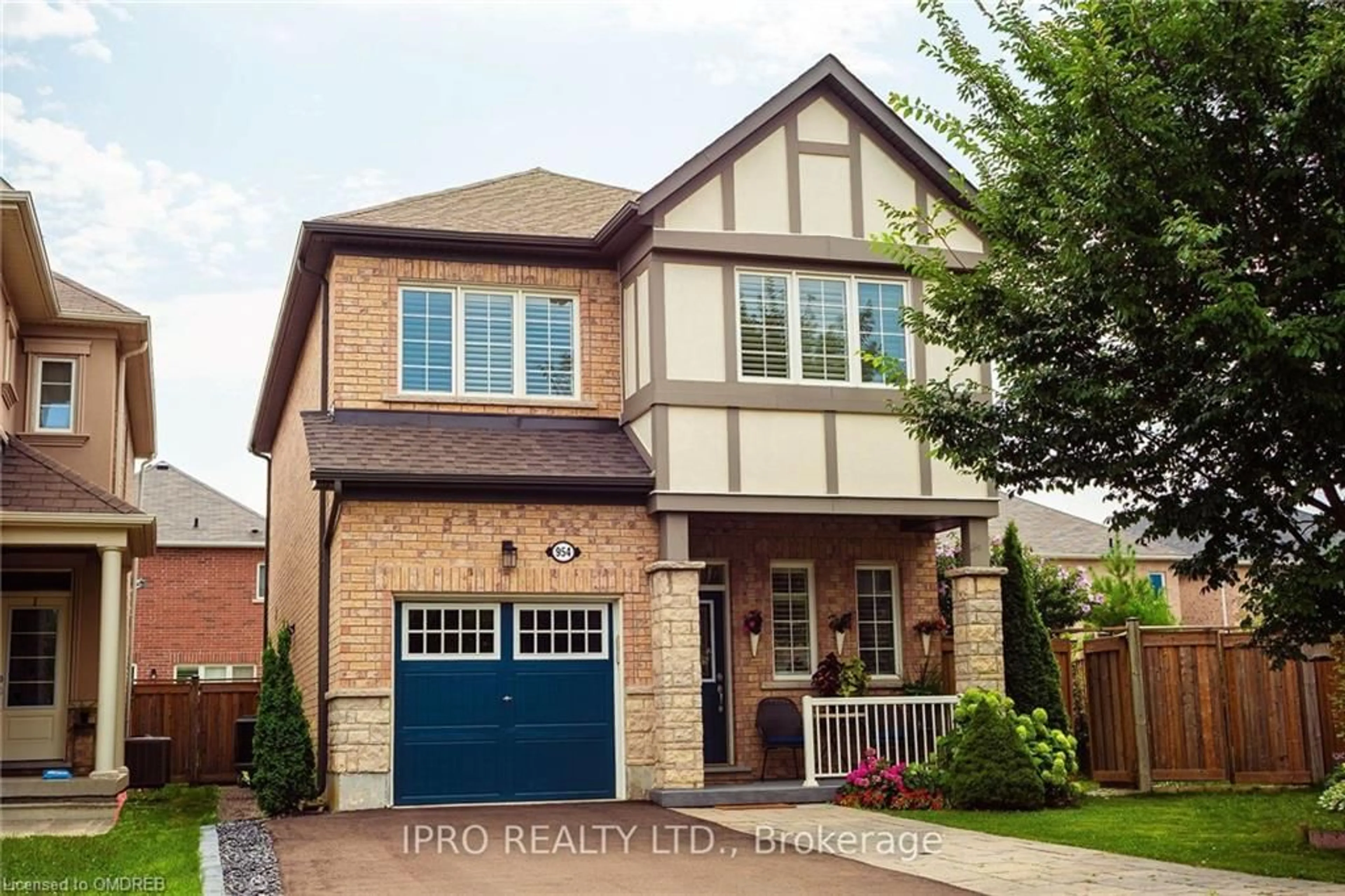 Home with brick exterior material for 954 Penson Cres, Milton Ontario L9T 8Z7