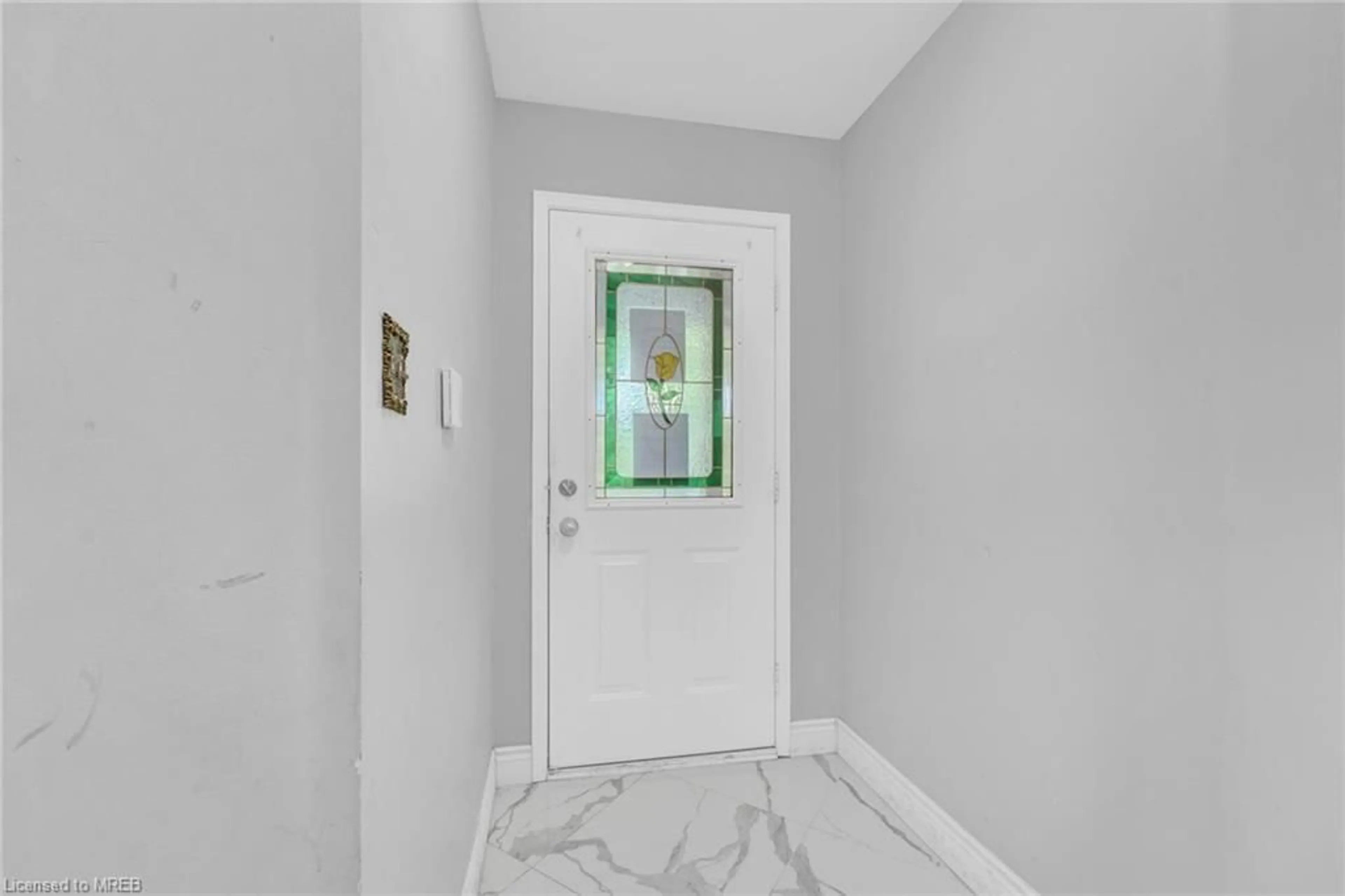 Indoor entryway, not visible floor for 48 Zachary Dr, Brampton Ontario L7A 1H7