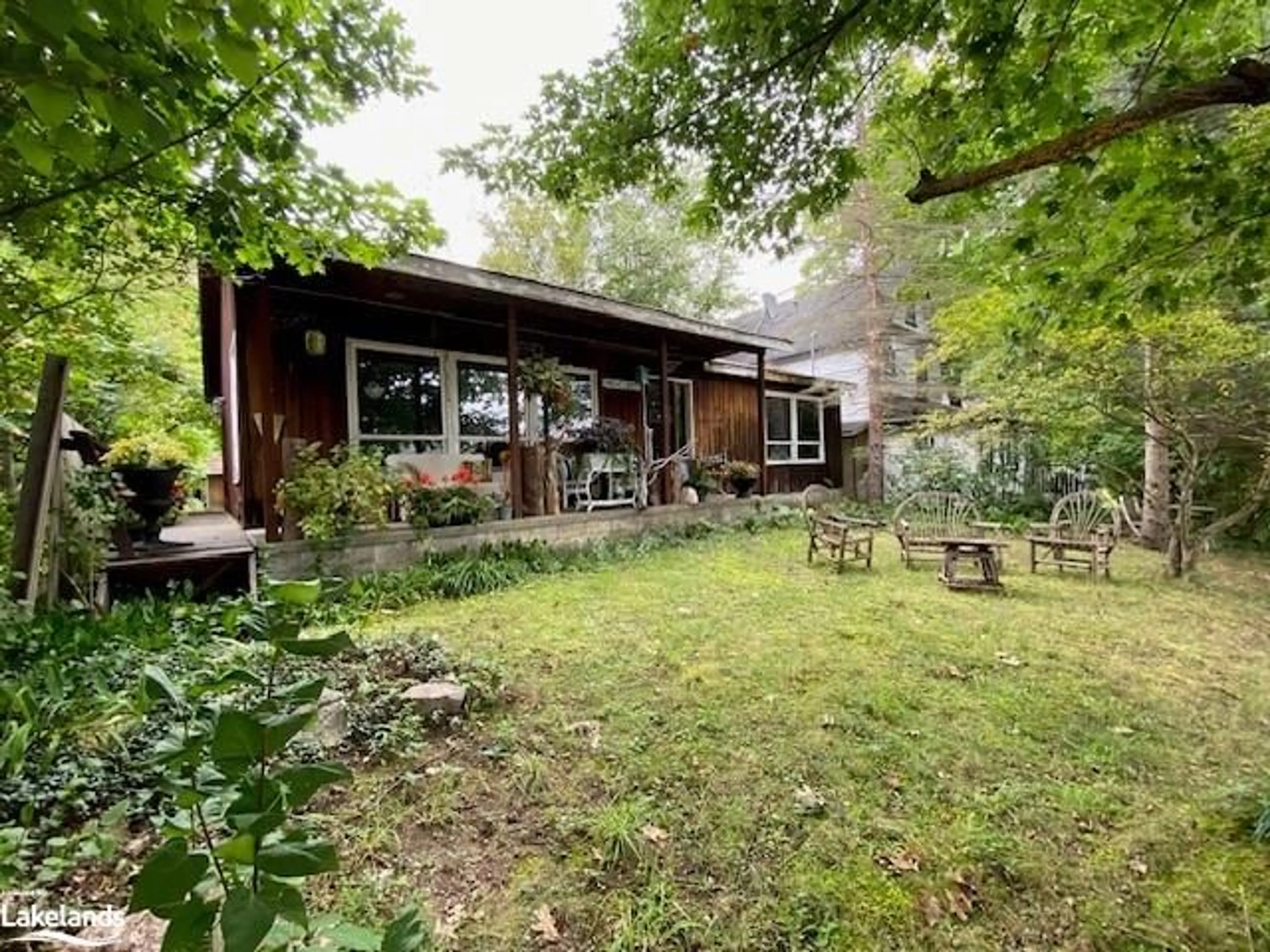 Cottage for 2A Stephen Rd, Port Carling Ontario P0B 1J0