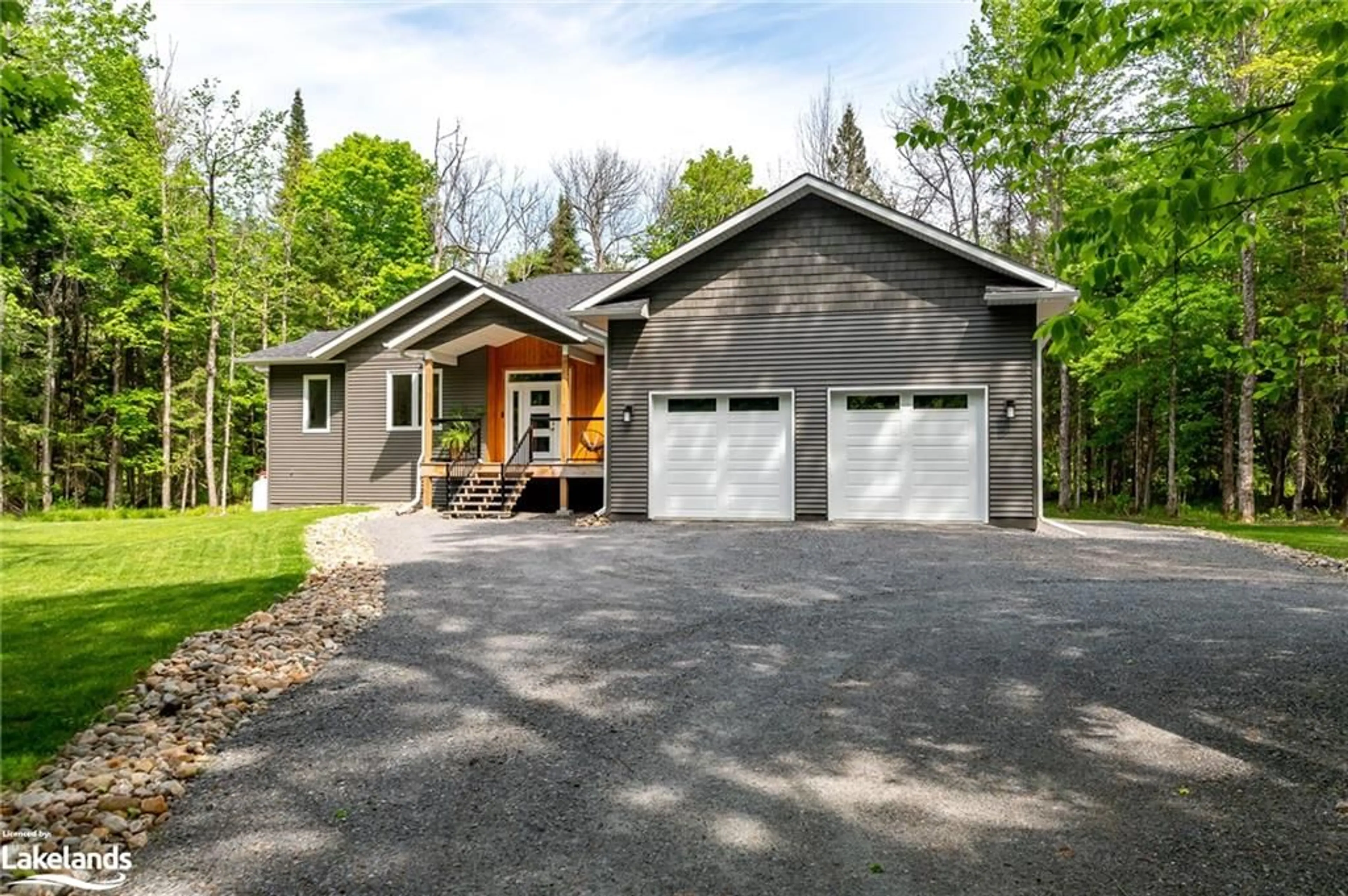 Frontside or backside of a home for 230 Golf Course Rd, Huntsville Ontario P1H 1N7