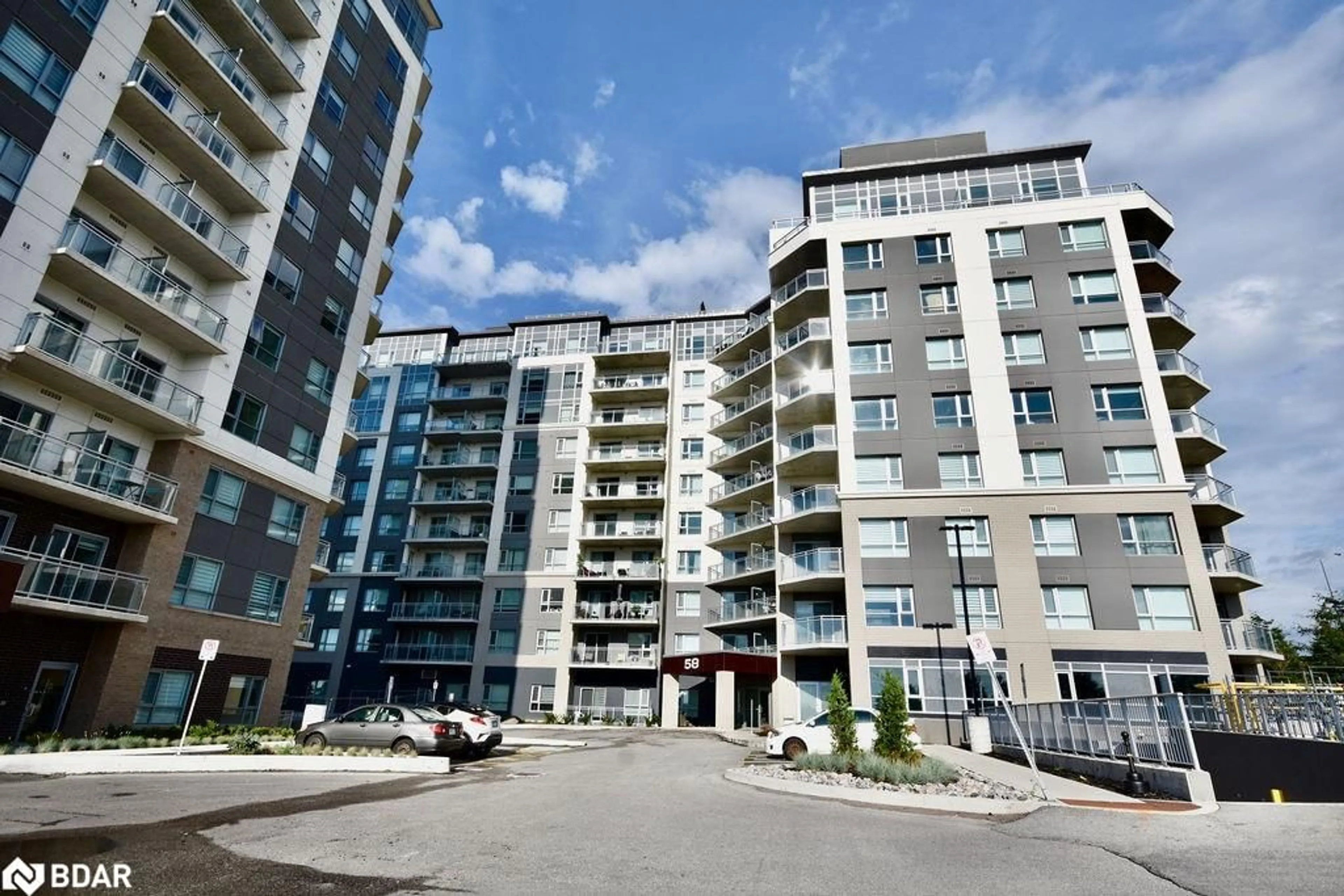 A pic from exterior of the house or condo for 58 Lakeside Terr #818, Barrie Ontario L4M 0L5