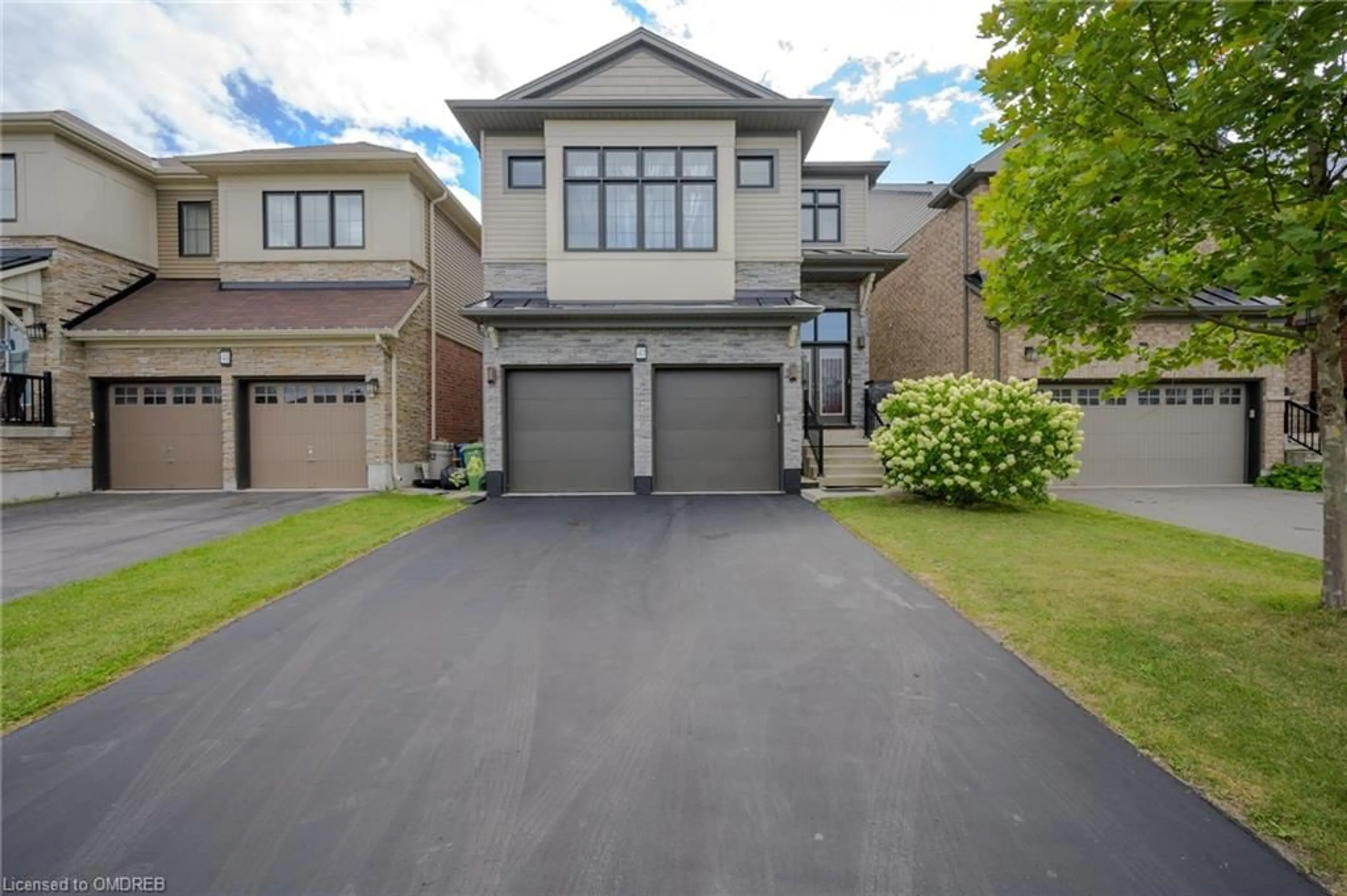 Frontside or backside of a home for 40 Aldgate Avenue, Stoney Creek Ontario L8J 0H9