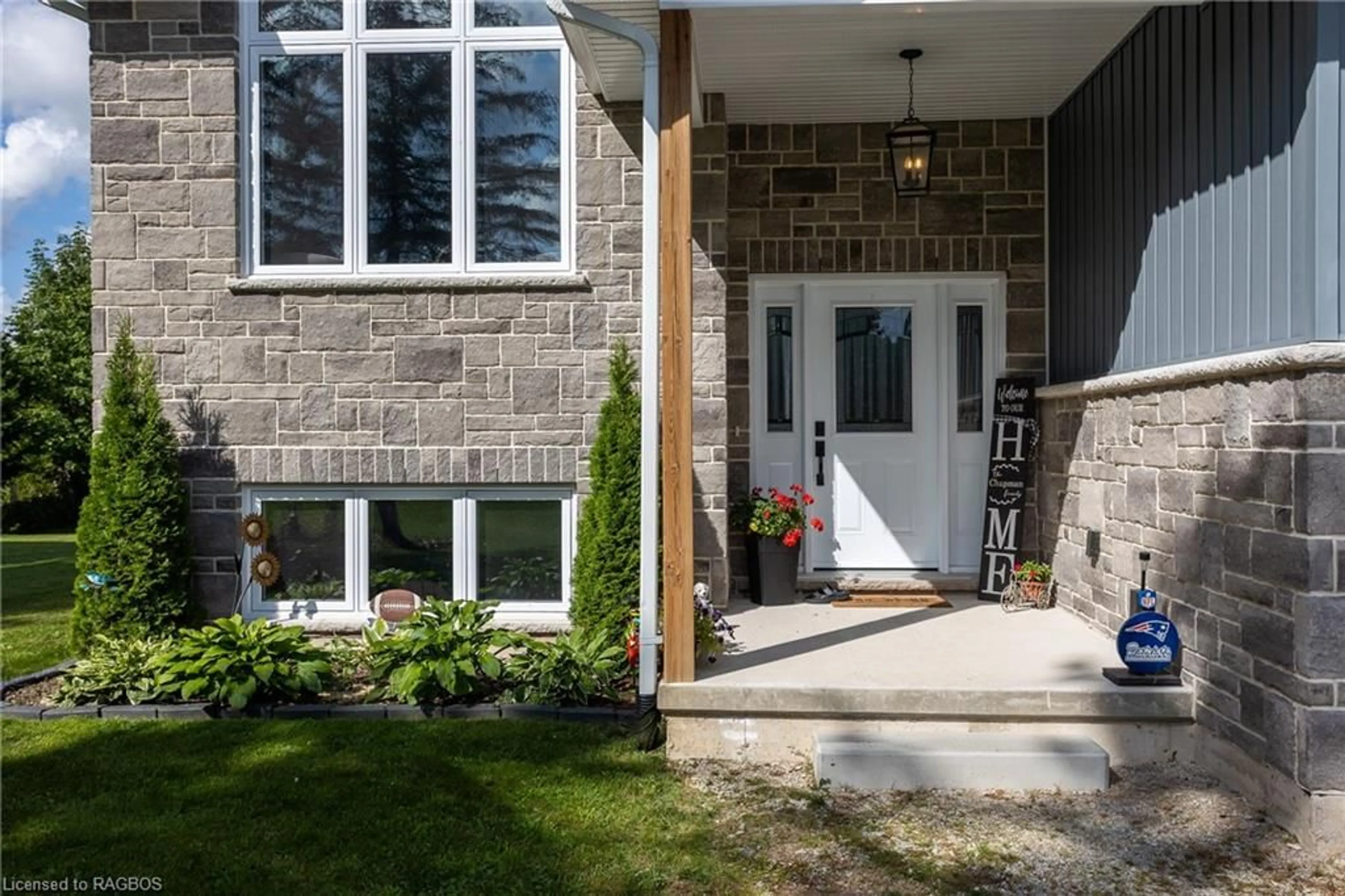 Indoor entryway, wood floors for 597364 Grey Road 29, Bognor Ontario N0H 1E0