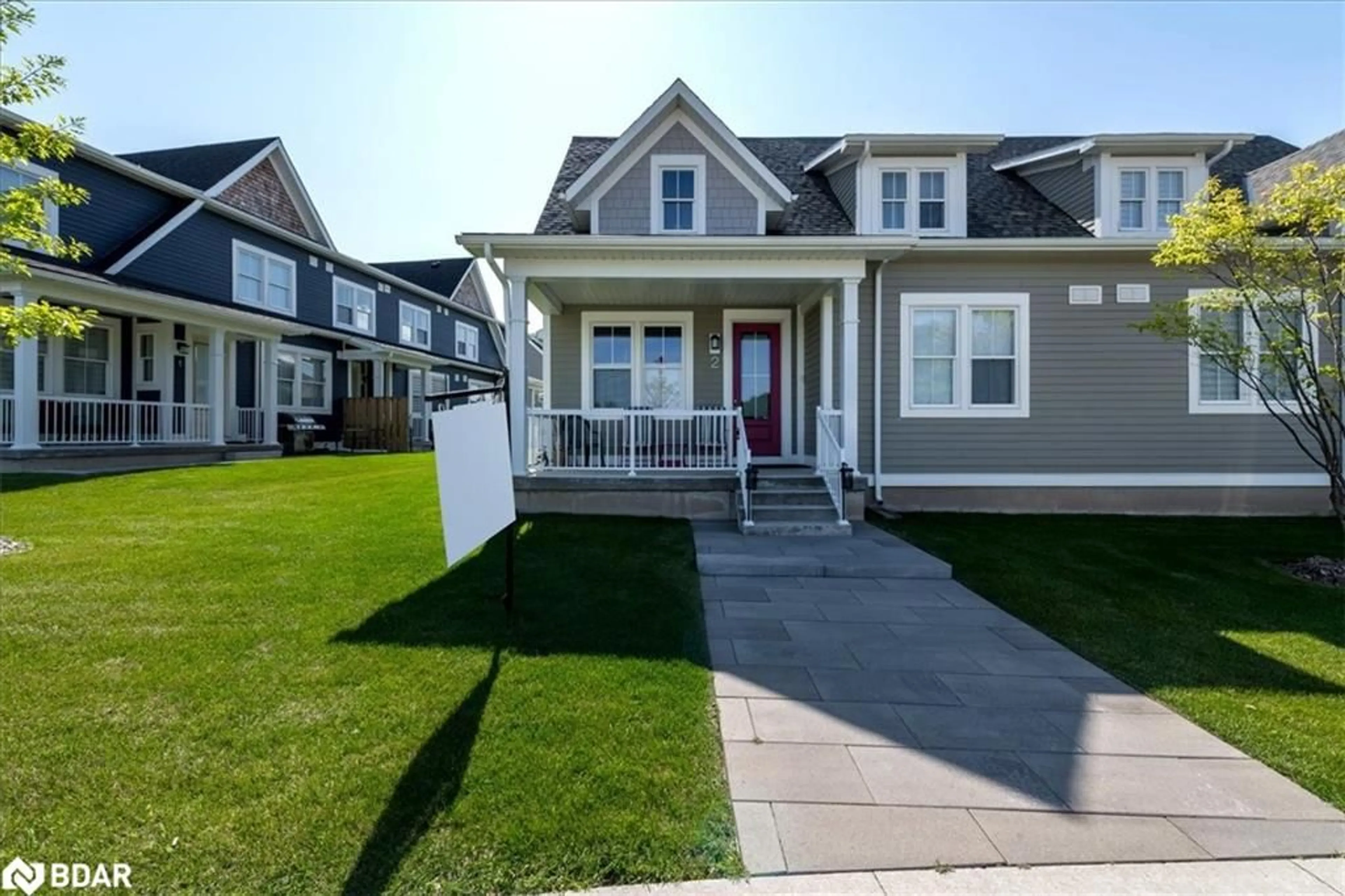 Frontside or backside of a home for 2 Danielle Cres, Midland Ontario L4R 0H3