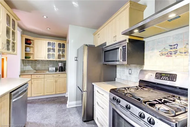 Additional property image - 93 Stirling Ave