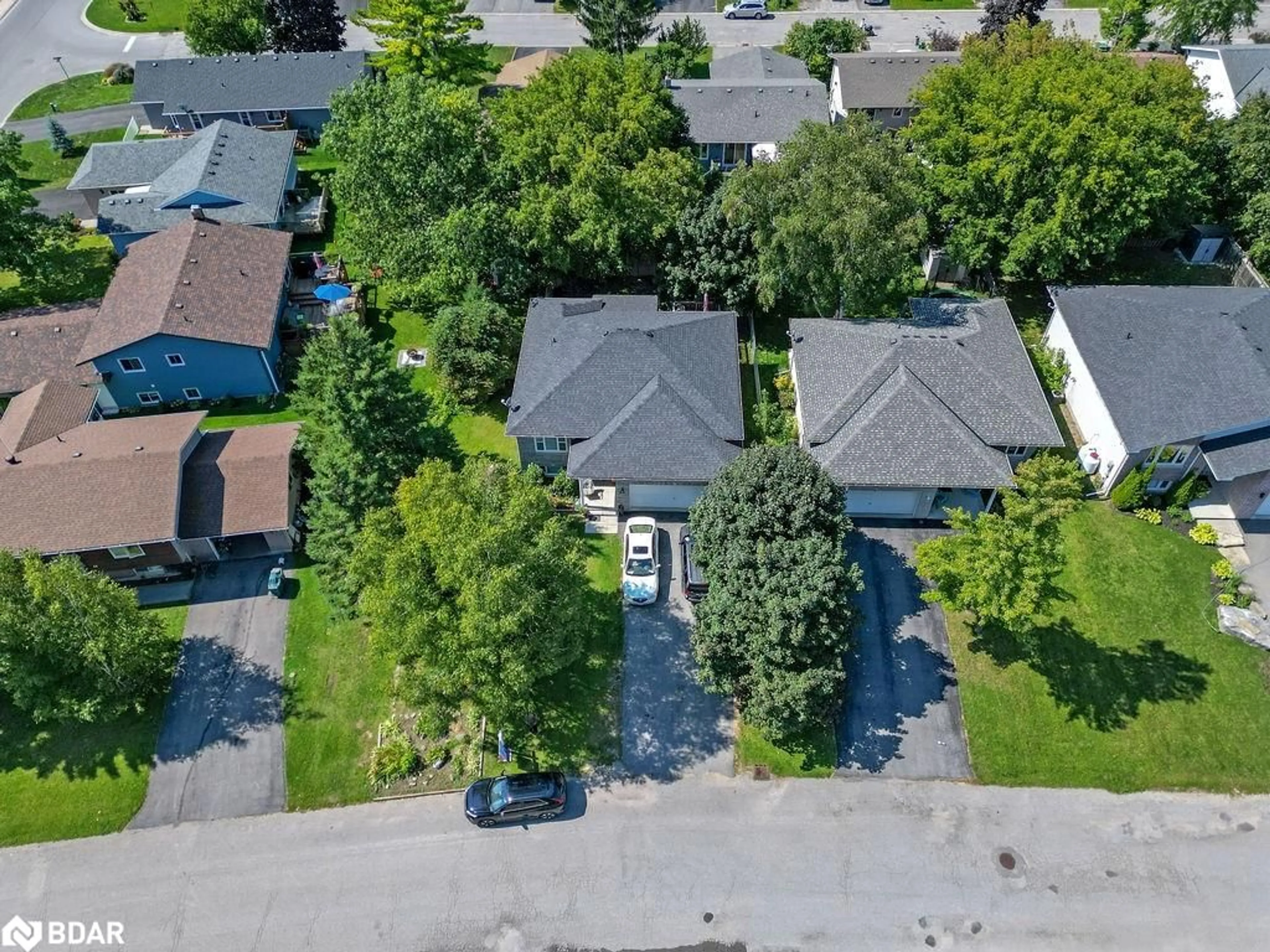 Frontside or backside of a home for 54 Birch Cres, Bobcaygeon Ontario K0M 1A0