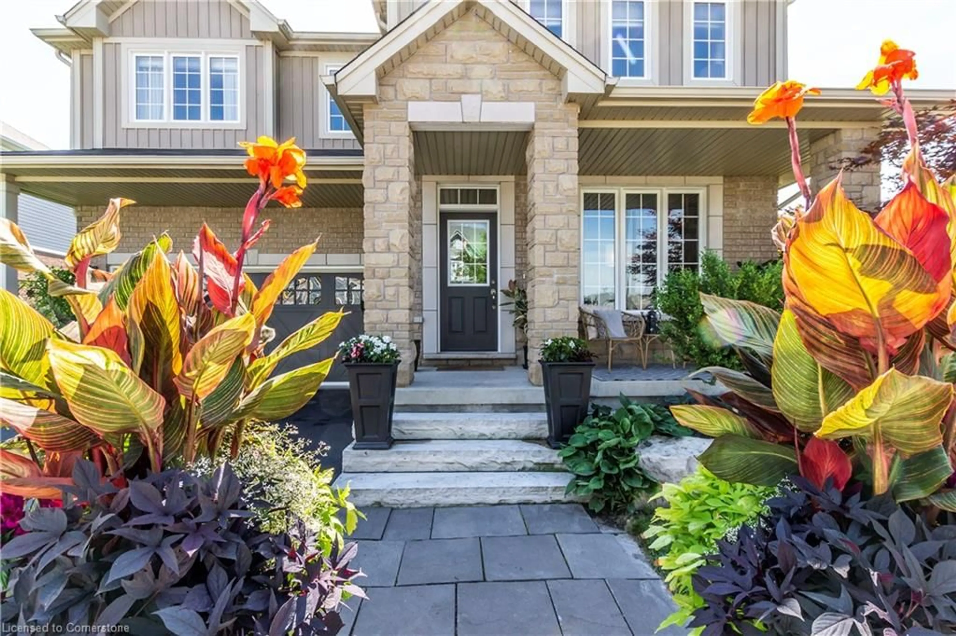 Indoor entryway for 19 Reading St, Breslau Ontario N0B 1M0